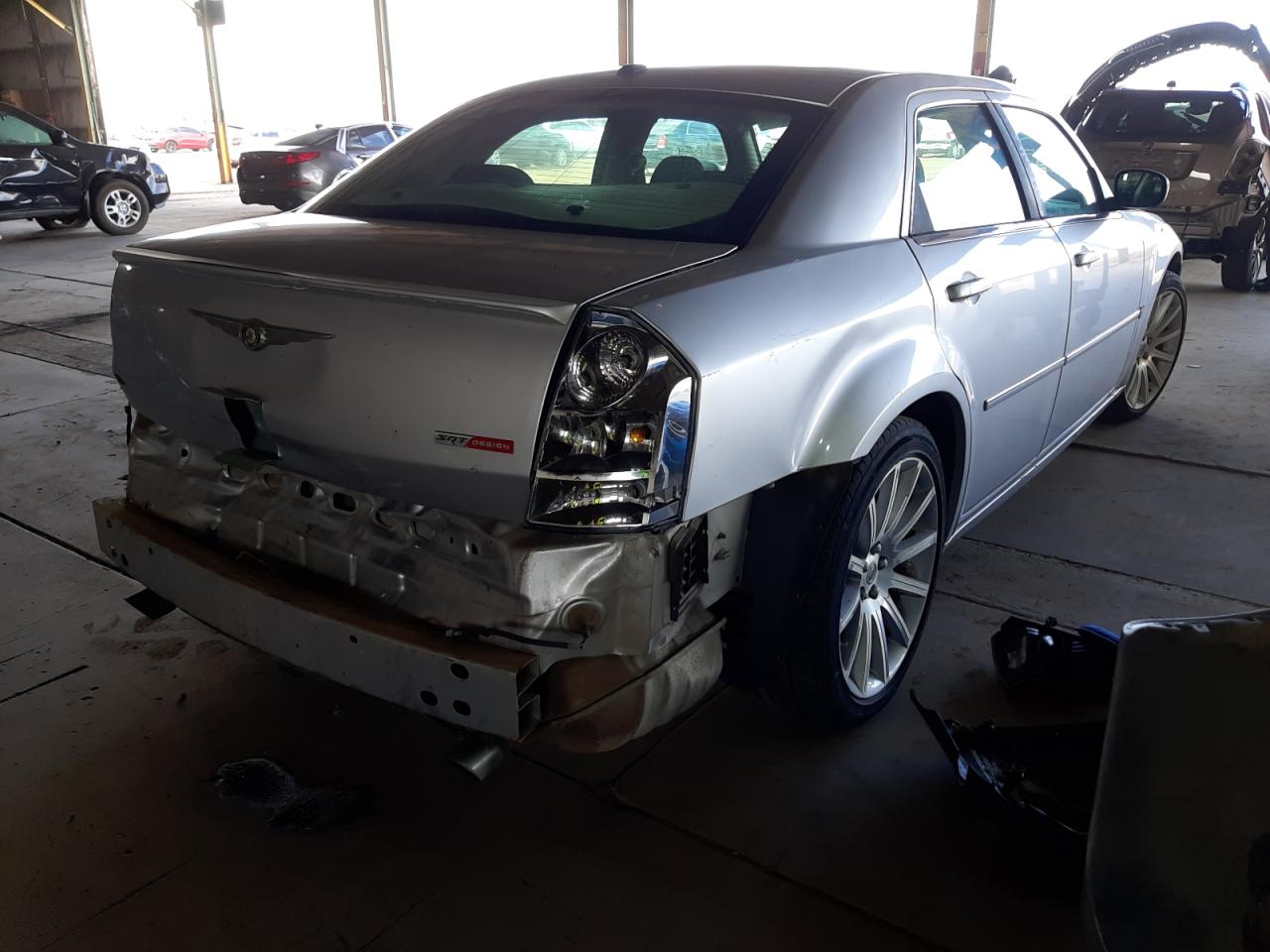 Photo 4 from auction – 2007 CHRYSLER 300C with VIN 2C3KA63H57H860738