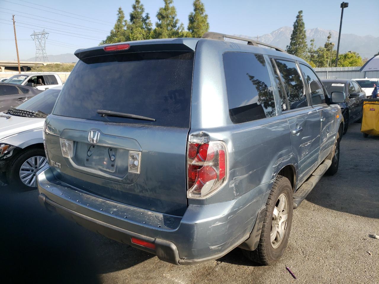 Photo 4 from auction – 2006 HONDA PILOT EX with VIN 5FNYF28416B001138