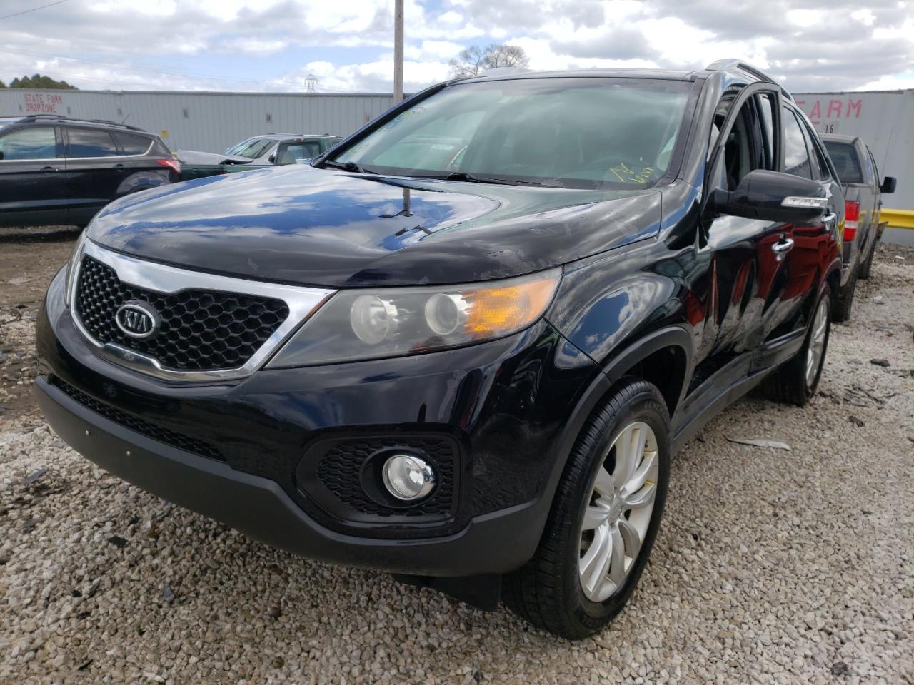 Photo 2 from auction – 2011 KIA SORENTO EX with VIN 5XYKUDA20BG064279