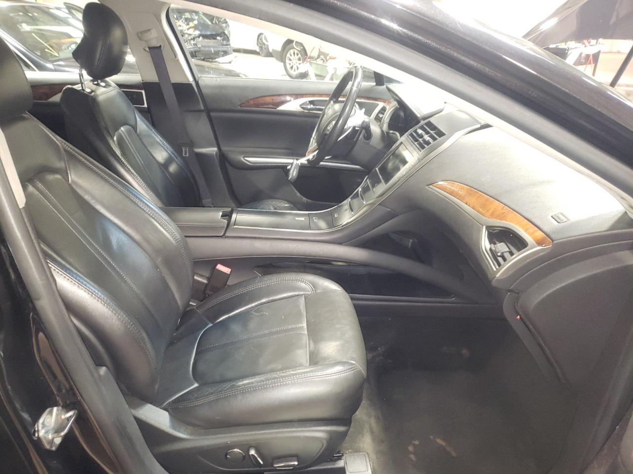 Photo 5 from auction – 2013 LINCOLN MKZ with VIN 3LN6L2GK4DR825142