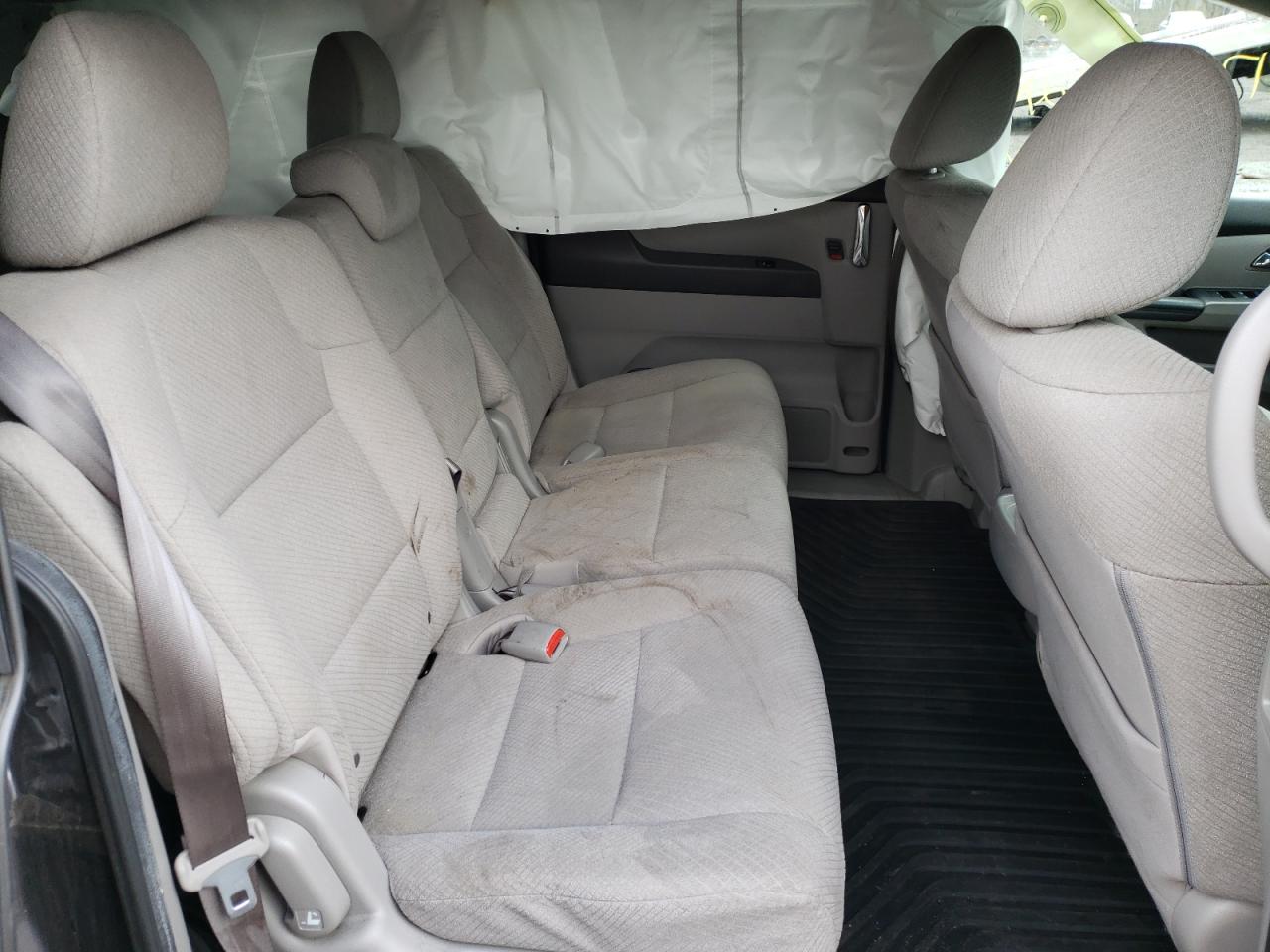 Photo 6 from auction – 2016 HONDA ODYSSEY SE with VIN 5FNRL5H36GB023093