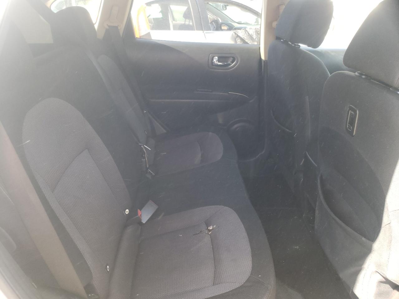 Photo 6 from auction – 2011 NISSAN ROGUE S with VIN JN8AS5MT0BW188989