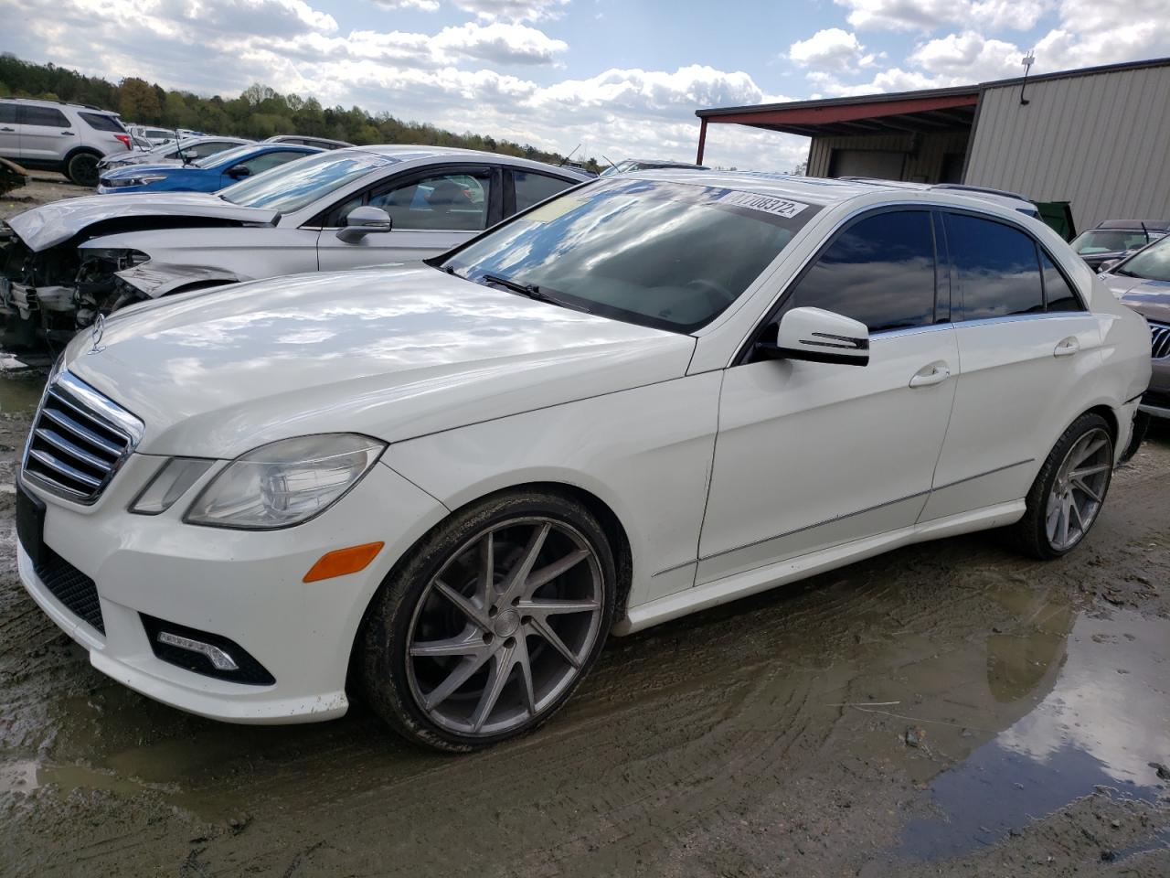 Photo 2 from auction – 2010 MERCEDES-BENZ E 550 4MAT with VIN WDDHF9AB4AA140625