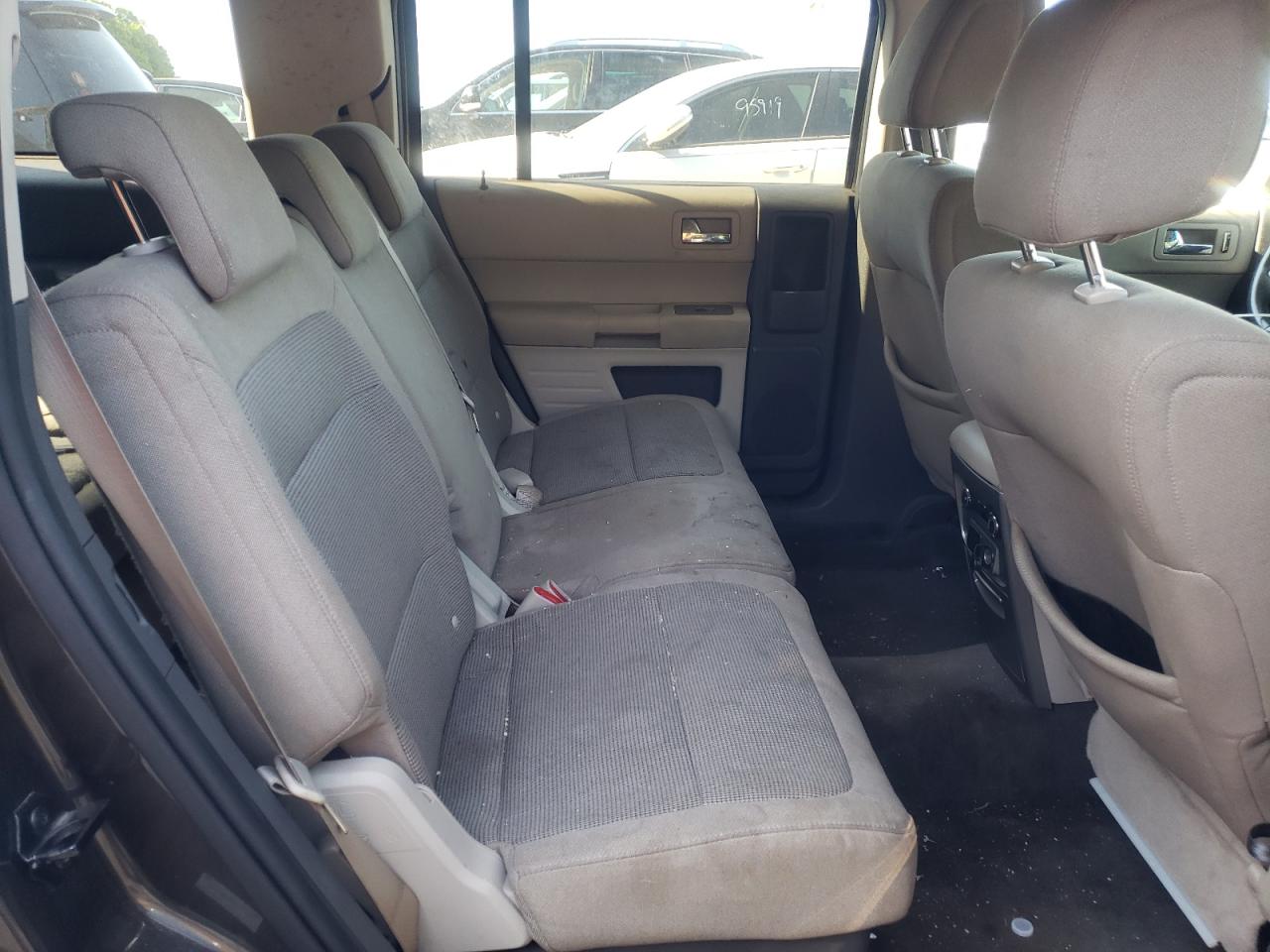 Photo 6 from auction – 2011 FORD FLEX SE with VIN 2FMGK5BC0BBD23541
