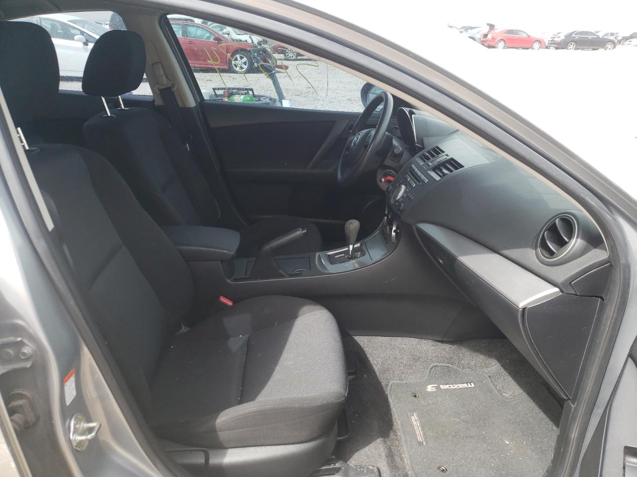 Photo 5 from auction – 2011 MAZDA 3 I with VIN JM1BL1VG2B1496816