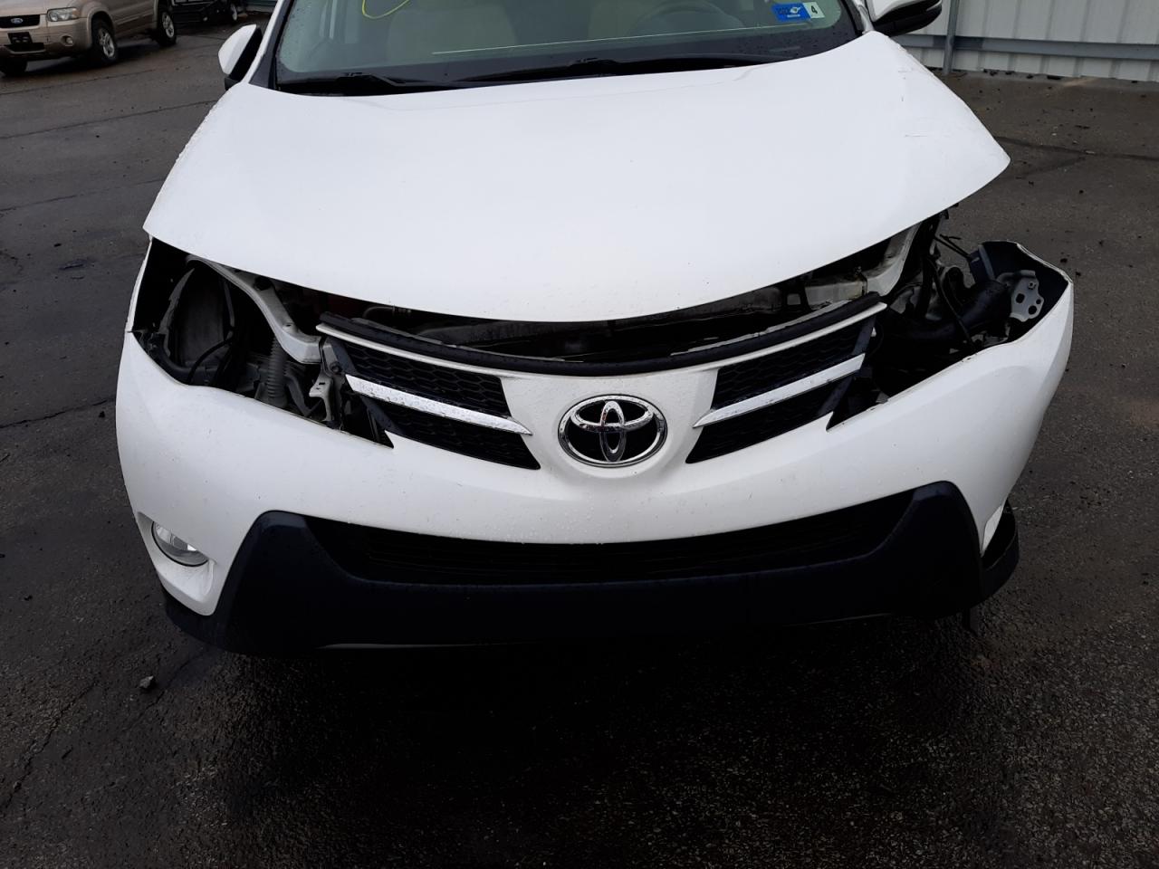 Photo 9 from auction – 2015 TOYOTA RAV4 XLE with VIN 2T3RFREVXFW317836