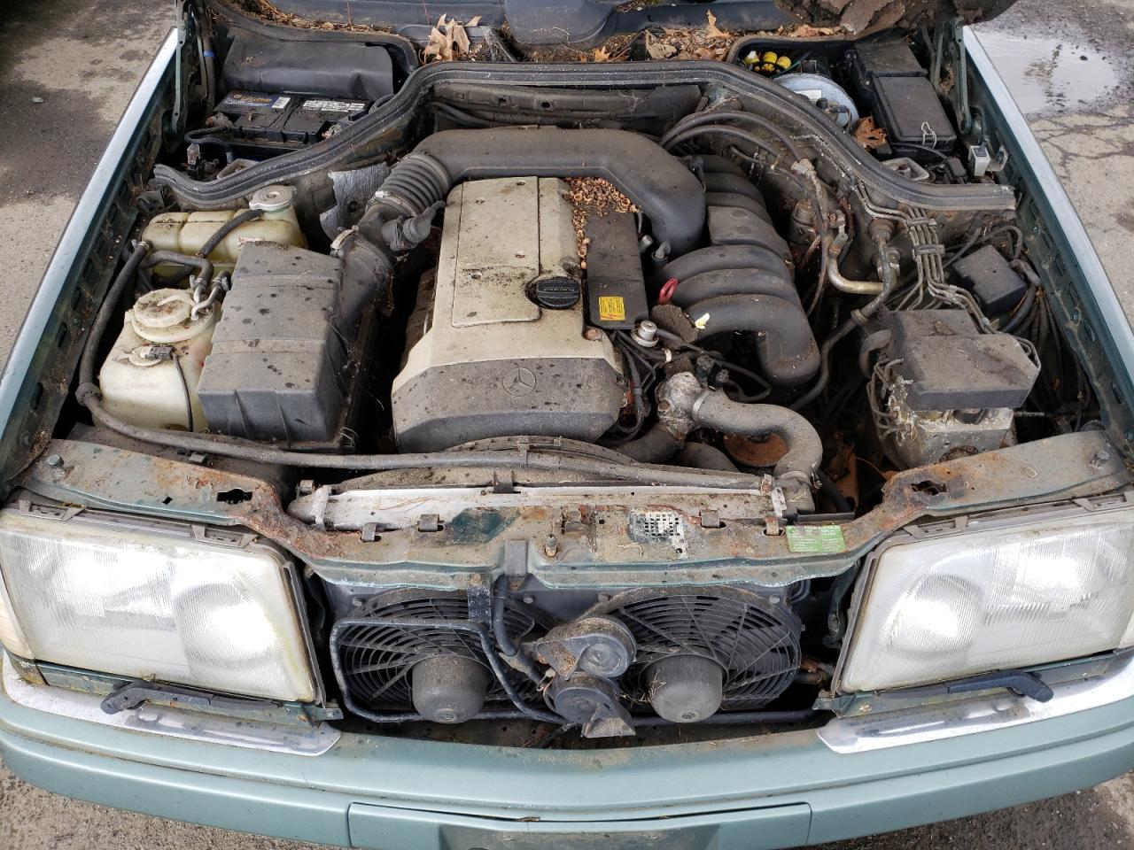 Photo 7 from auction – 1994 MERCEDES-BENZ E 320 with VIN WDBEA52E5RC110528