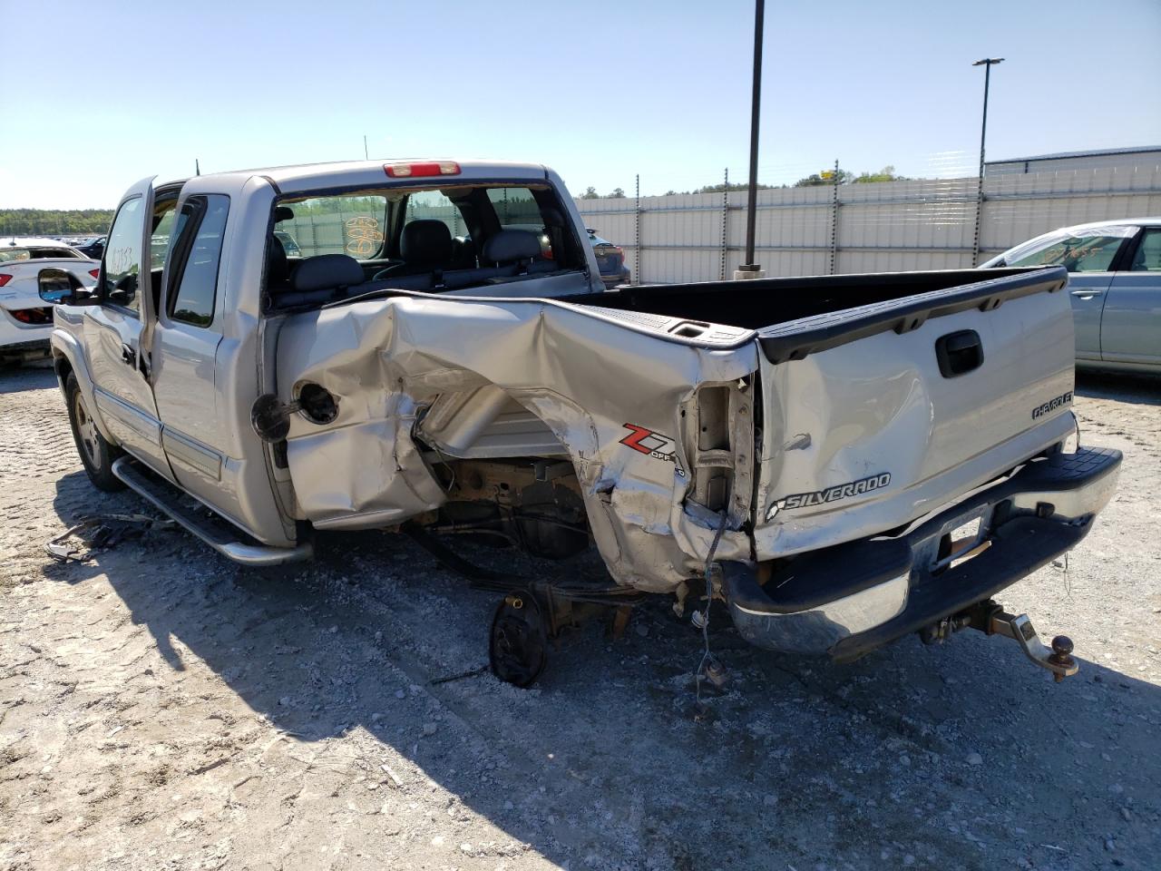 Photo 3 from auction – 2005 CHEVROLET SILVERADO with VIN 2GCEK19B251295723