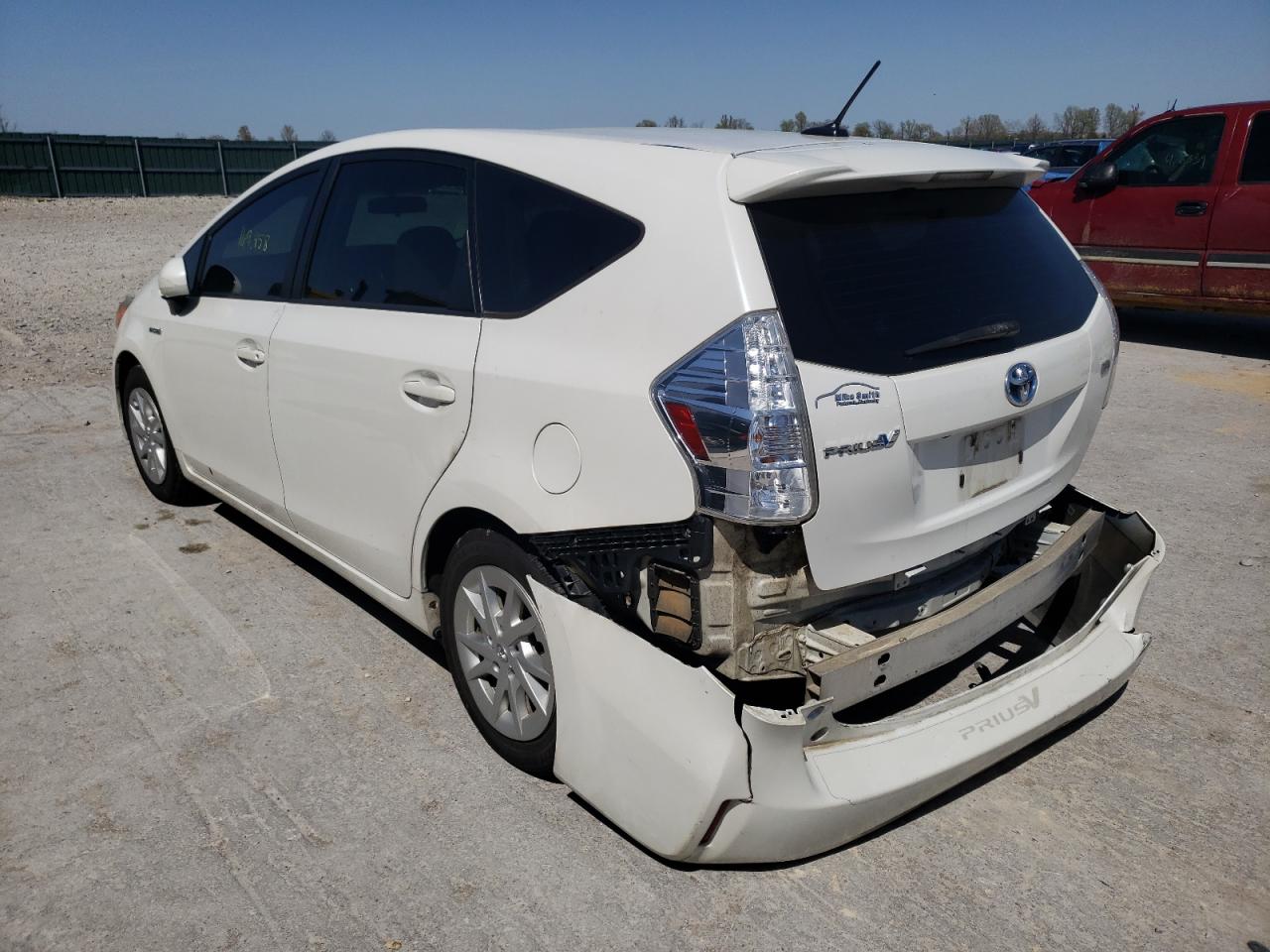 Photo 3 from auction – 2013 TOYOTA PRIUS V with VIN JTDZN3EU3D3197689