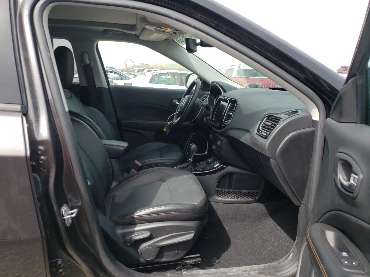 Photo 5 from auction – 2020 JEEP COMPASS LI with VIN 3C4NJDCB6LT209337