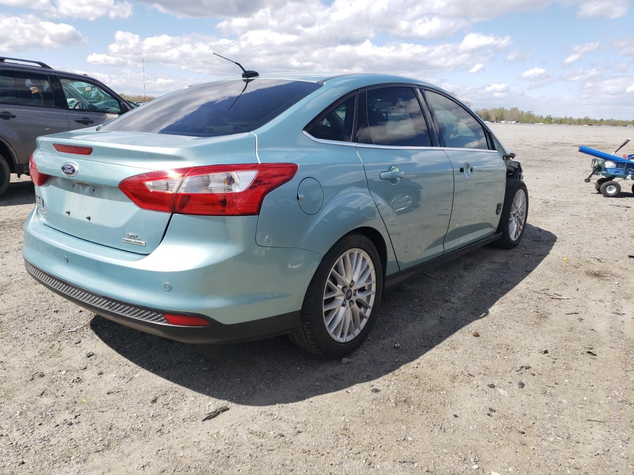 Photo 4 from auction – 2012 FORD FOCUS SEL with VIN 1FAHP3H29CL473717
