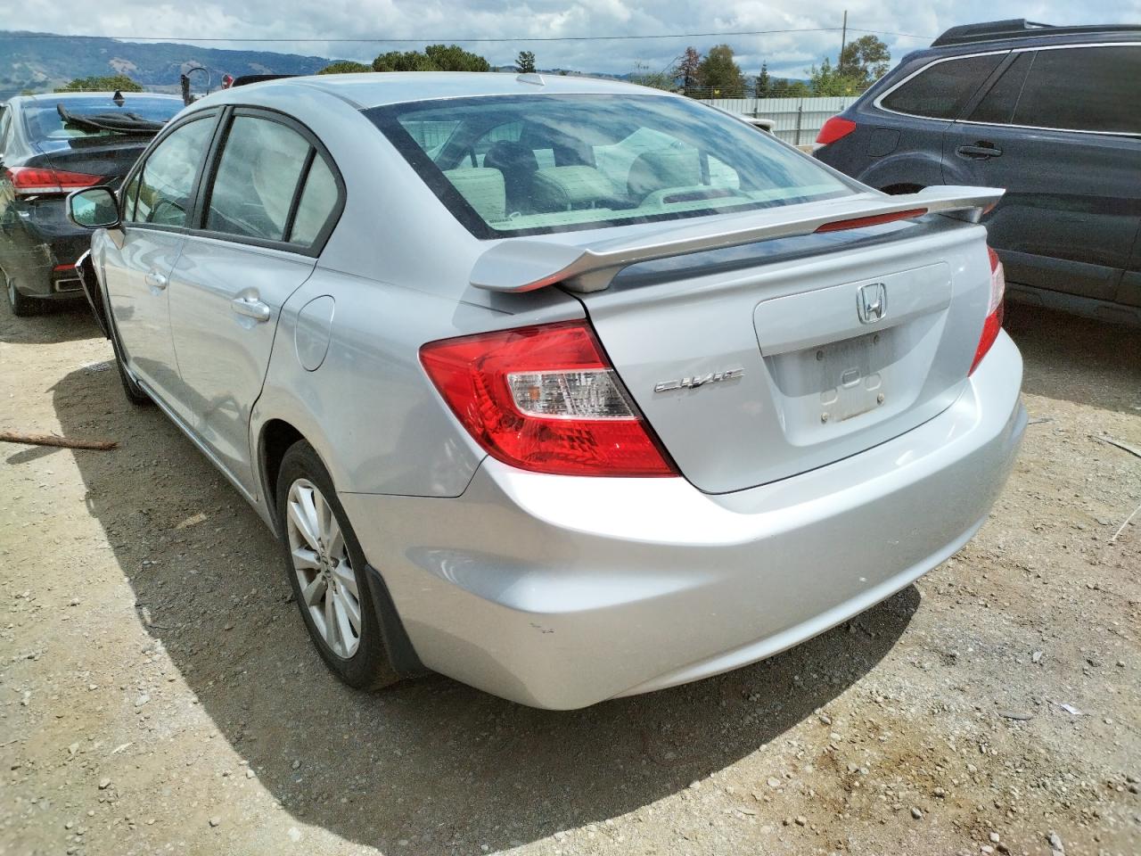 Photo 3 from auction – 2012 HONDA CIVIC EXL with VIN 2HGFB2F92CH538447