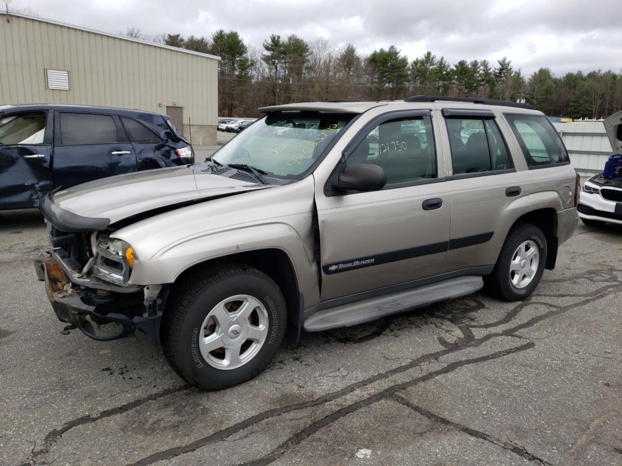 Photo 2 from auction – 2002 CHEVROLET TRAILBLAZE with VIN 1GNDT13S122492810