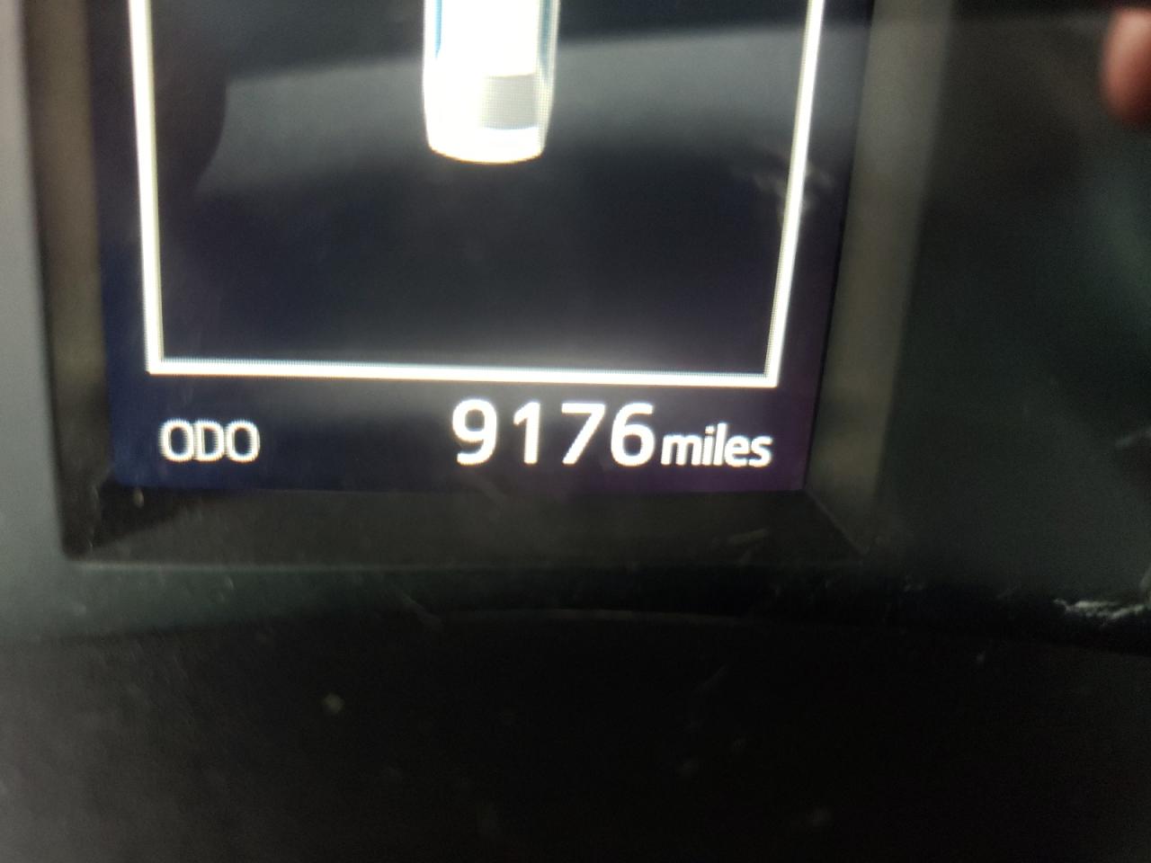 Photo 8 from auction – 2018 TOYOTA COROLLA L with VIN 2T1BURHE9JC071786