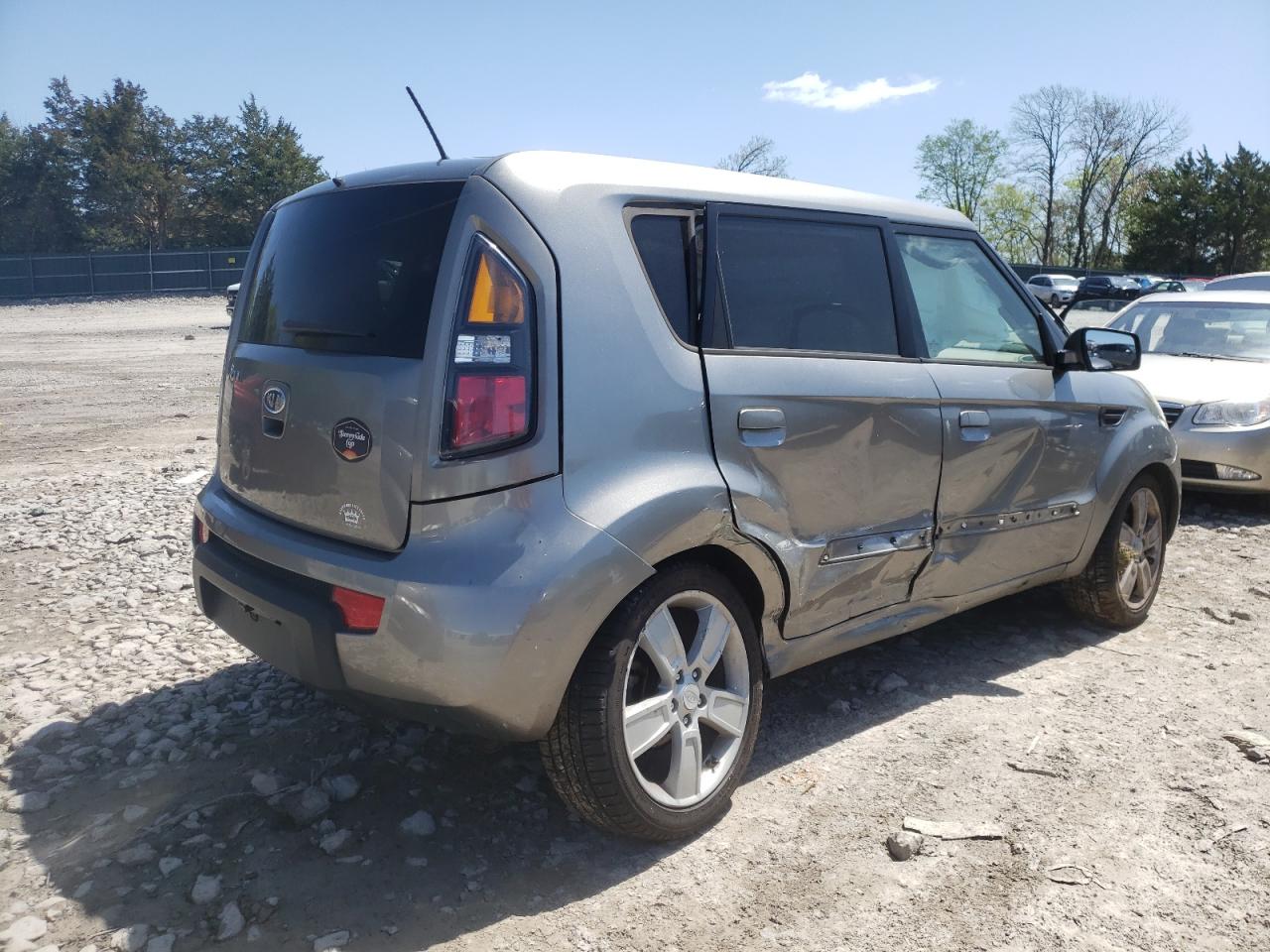 Photo 4 from auction – 2010 KIA SOUL with VIN KNDJT2A21A7043486