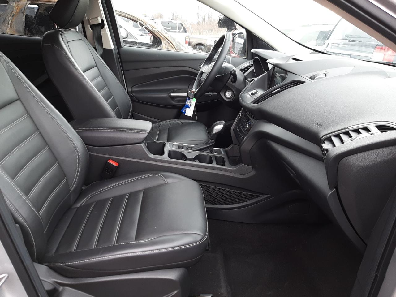 Photo 5 from auction – 2018 FORD ESCAPE SEL with VIN 1FMCU0HD7JUD02836