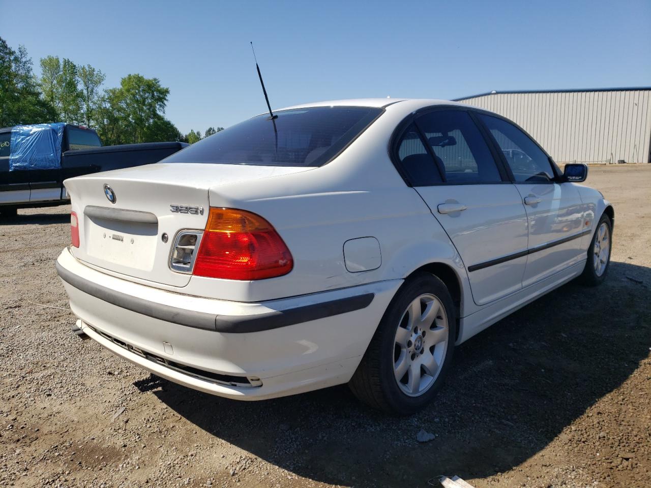 Photo 4 from auction – 2001 BMW 325 I with VIN WBAAN37471ND46339