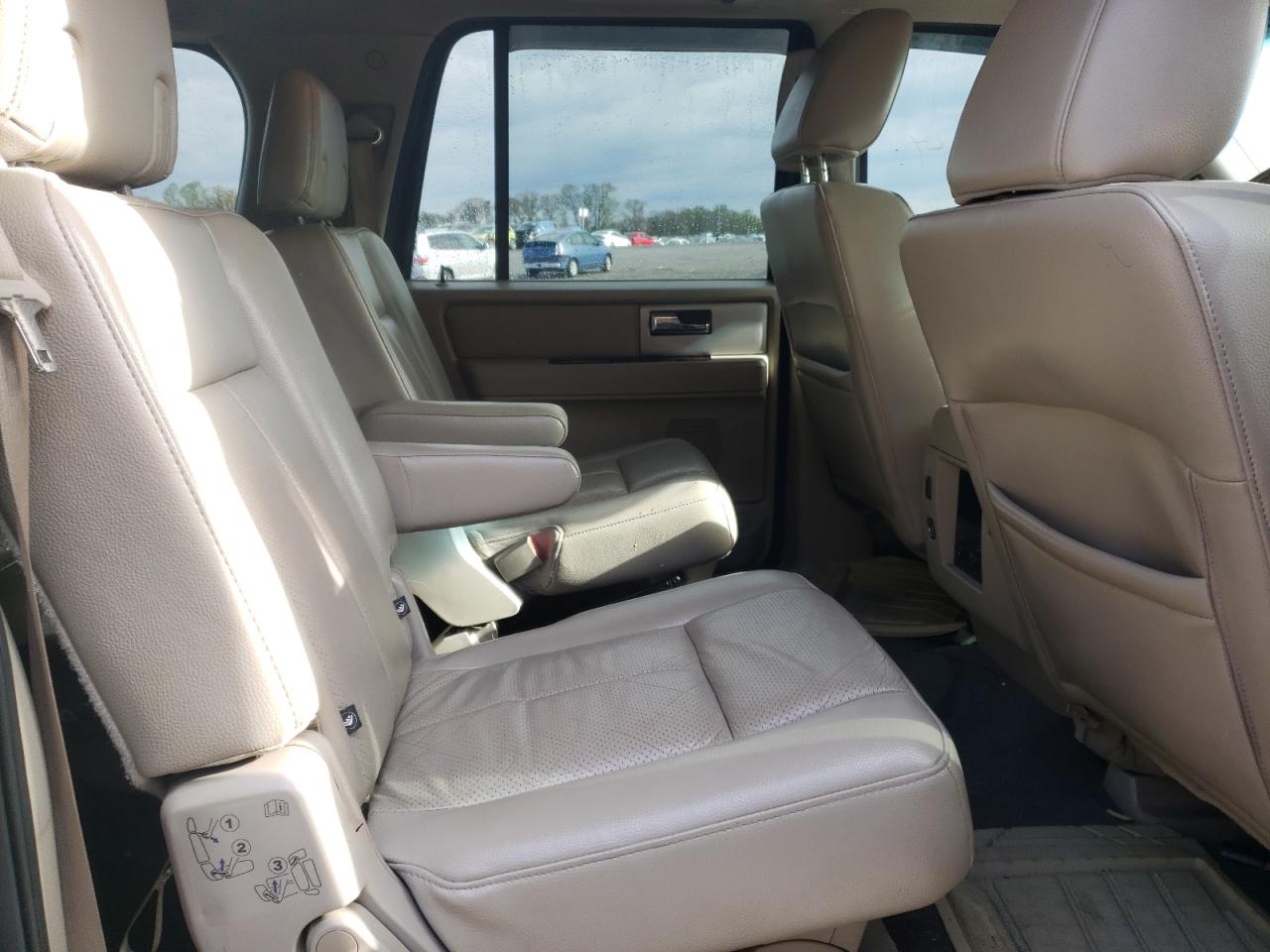 Photo 6 from auction – 2010 FORD EXPEDITION with VIN 1FMJK2A58AEB45808