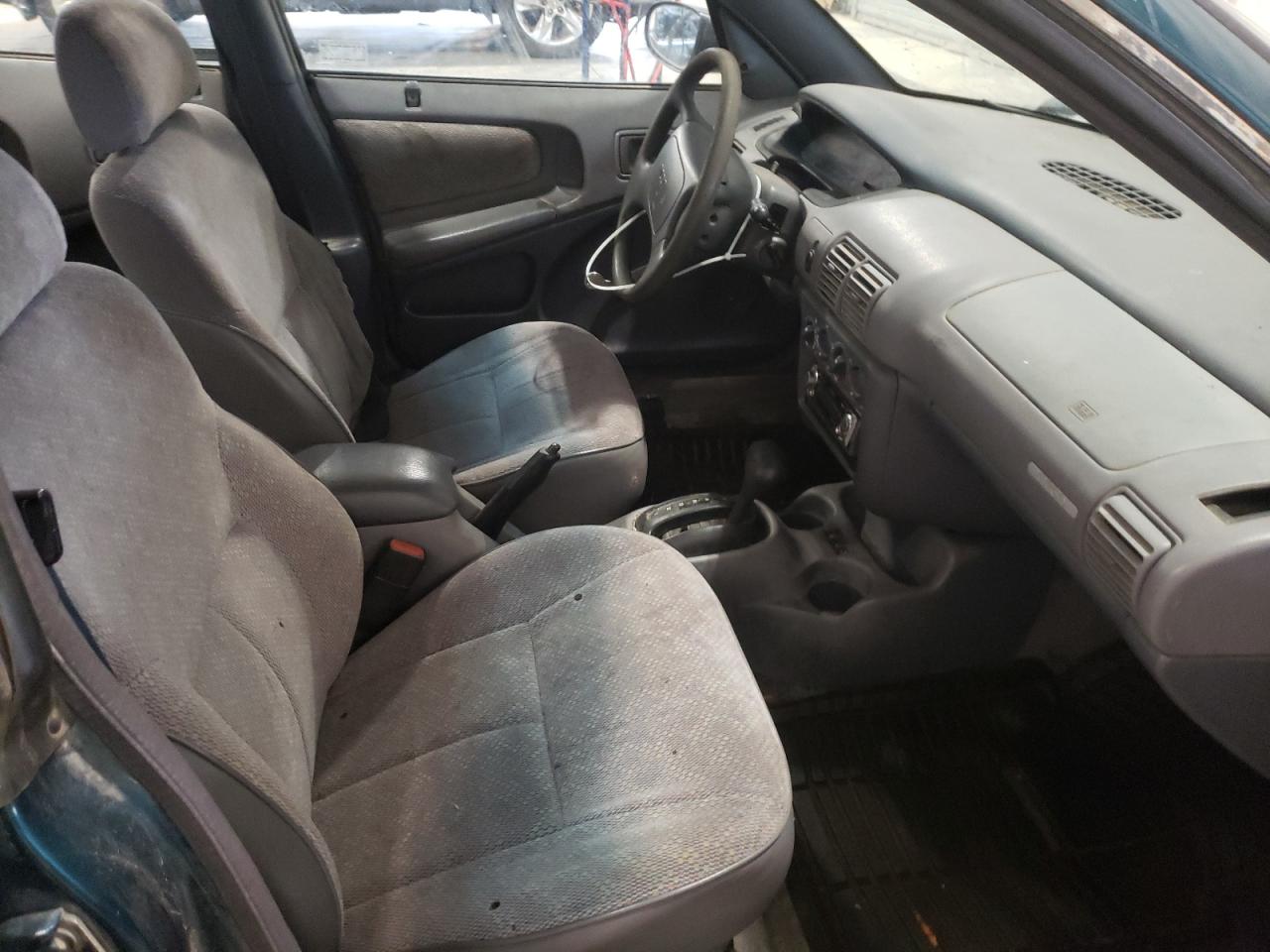 Photo 5 from auction – 1996 DODGE NEON HIGHL with VIN 1B3ES47C2TD615381