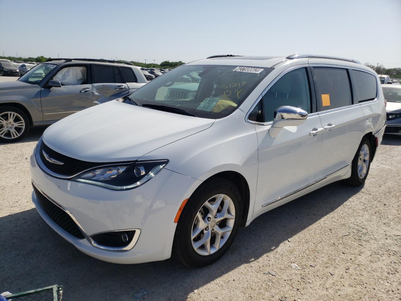 Photo 2 from auction – 2020 CHRYSLER PACIFICA L with VIN 2C4RC1GG3LR190166