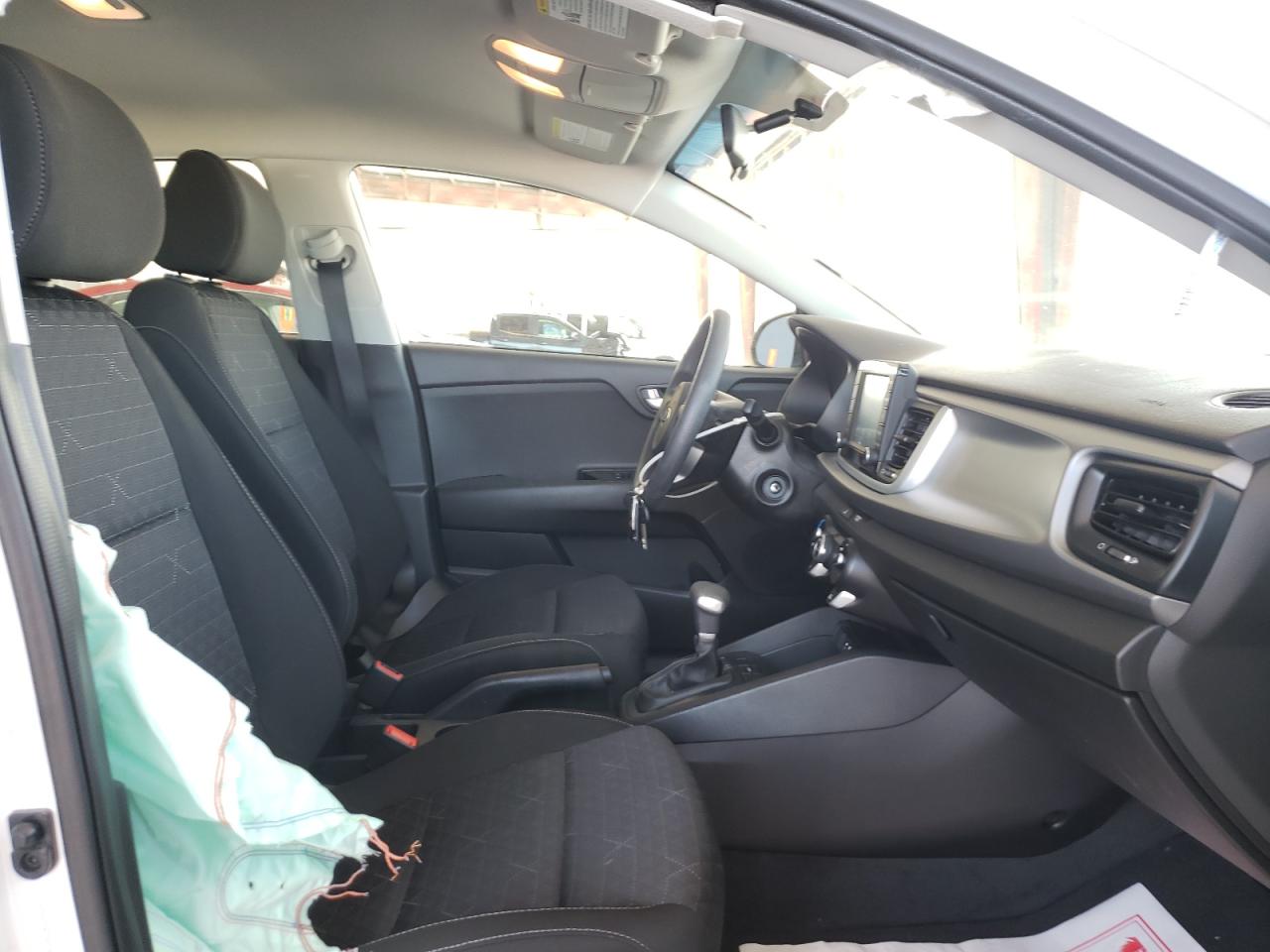 Photo 5 from auction – 2020 KIA RIO with VIN 3KPA24AD2LE278434