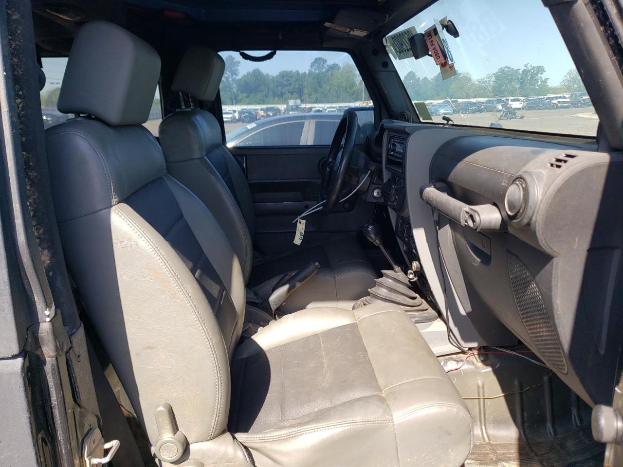 Photo 5 from auction – 2009 JEEP WRANGLER X with VIN 1J4FA24169L774362