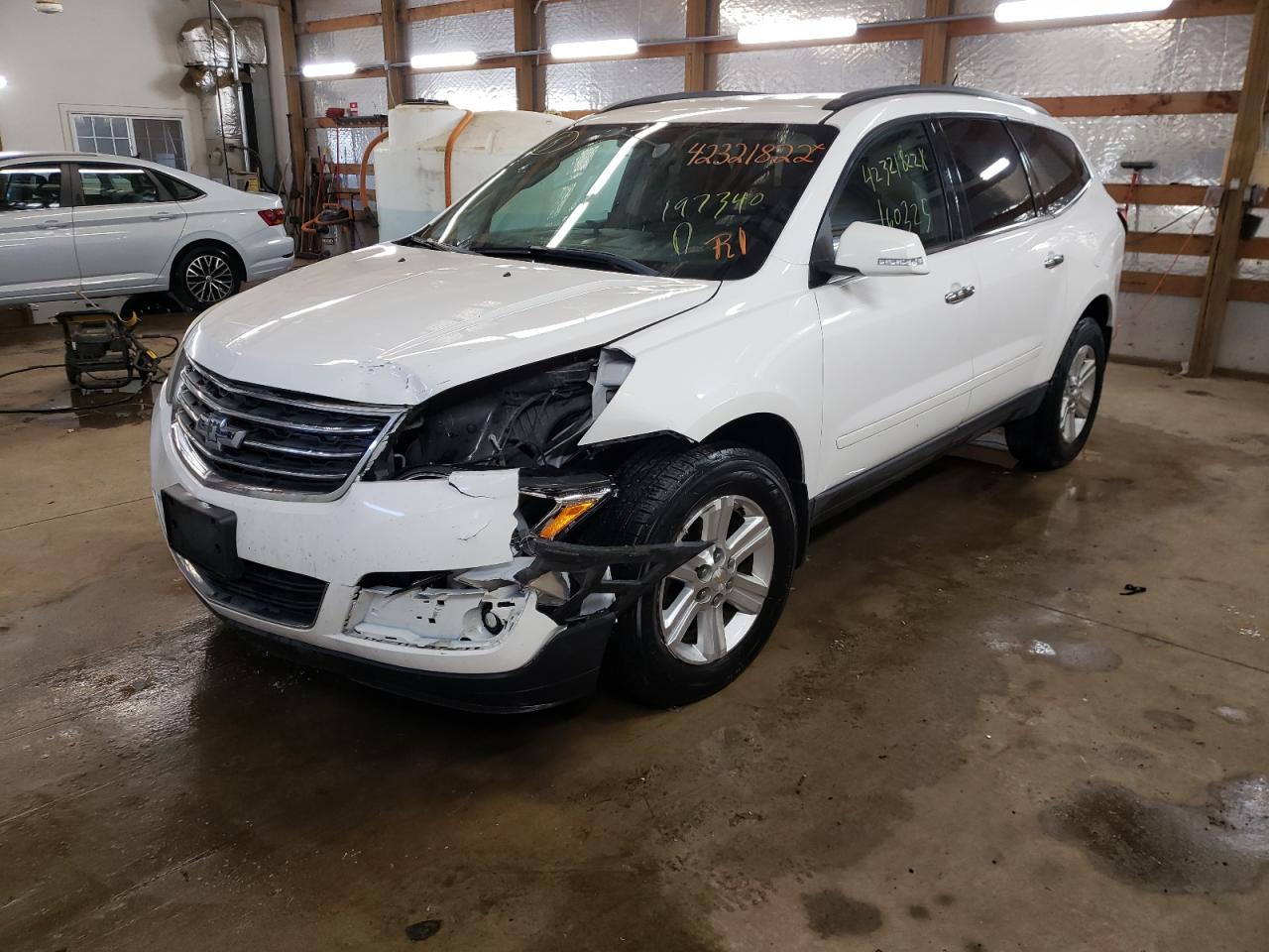 Photo 2 from auction – 2013 CHEVROLET TRAVERSE L with VIN 1GNKVGKD5DJ197340