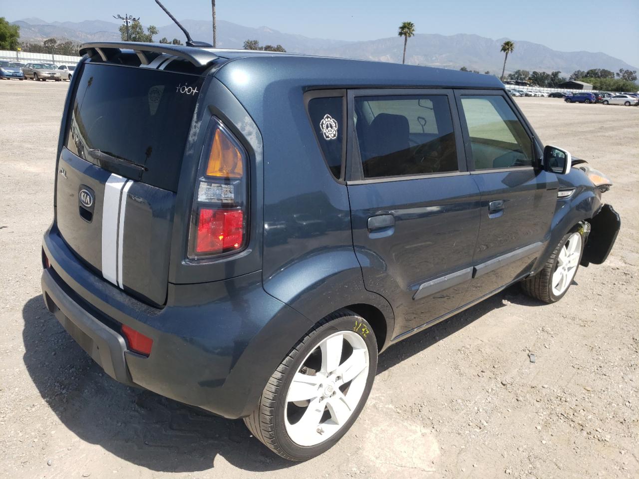 Photo 4 from auction – 2010 KIA SOUL + with VIN KNDJT2A23A7072388
