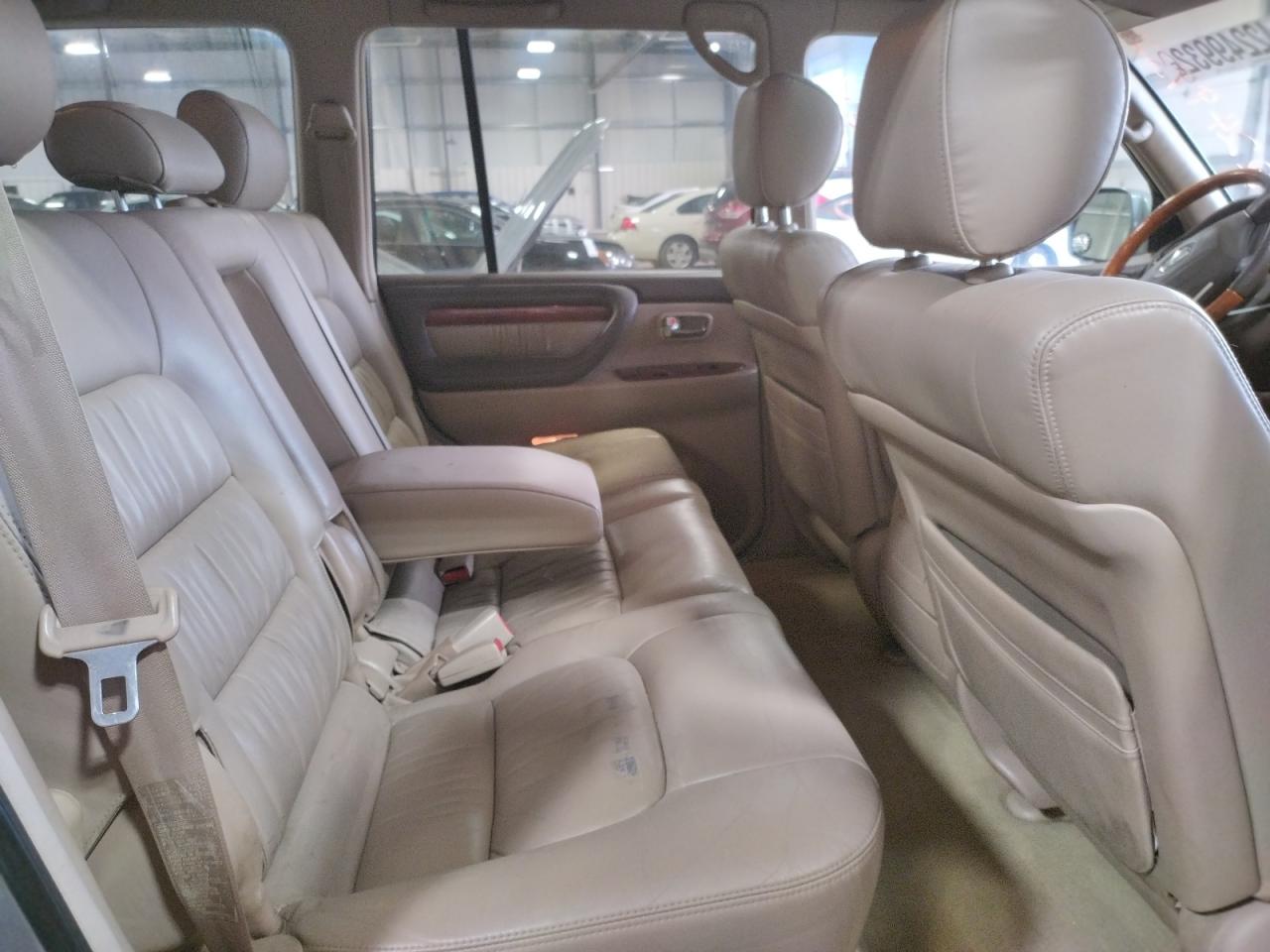 Photo 6 from auction – 2002 LEXUS LX 470 with VIN JTJHT00W623522712