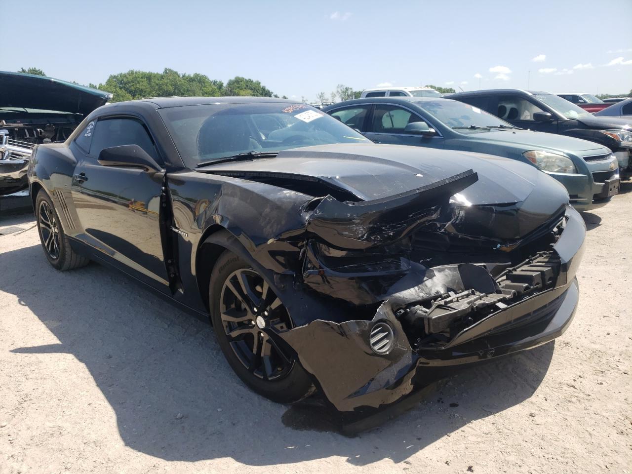 CHEVROLET CAMARO LS 2015 with VIN 2G1FB1E36F9303854 - Photo from auction