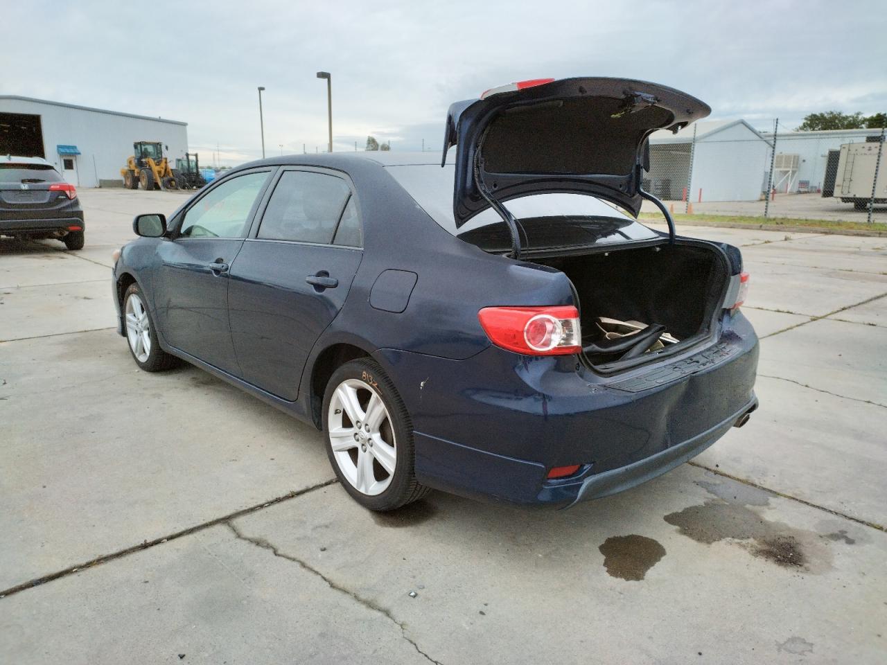 Photo 3 from auction – 2013 TOYOTA COROLLA BA with VIN 2T1BU4EE4DC112773