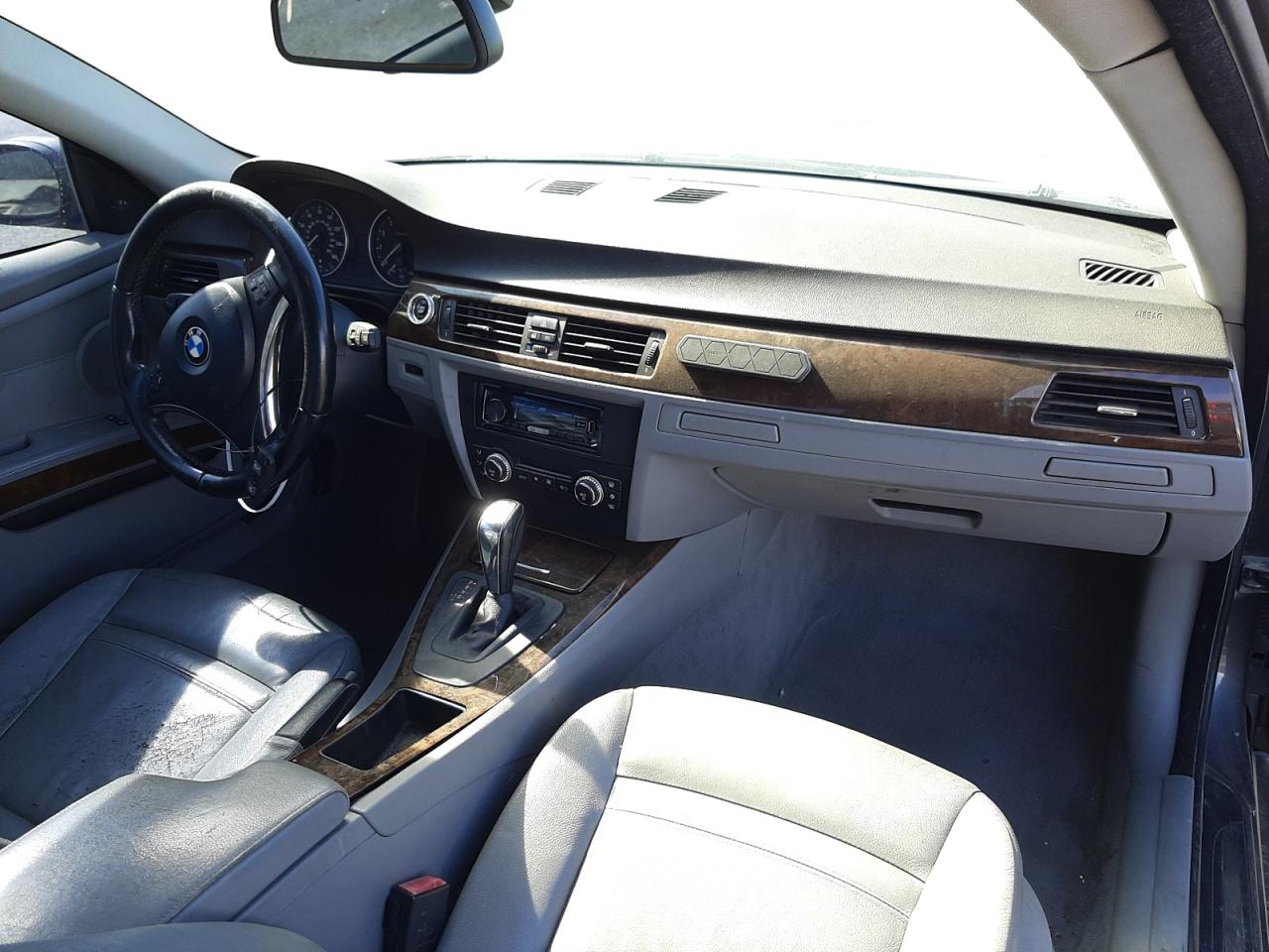 Photo 9 from auction – 2008 BMW 335 I with VIN WBAWB73528P043663