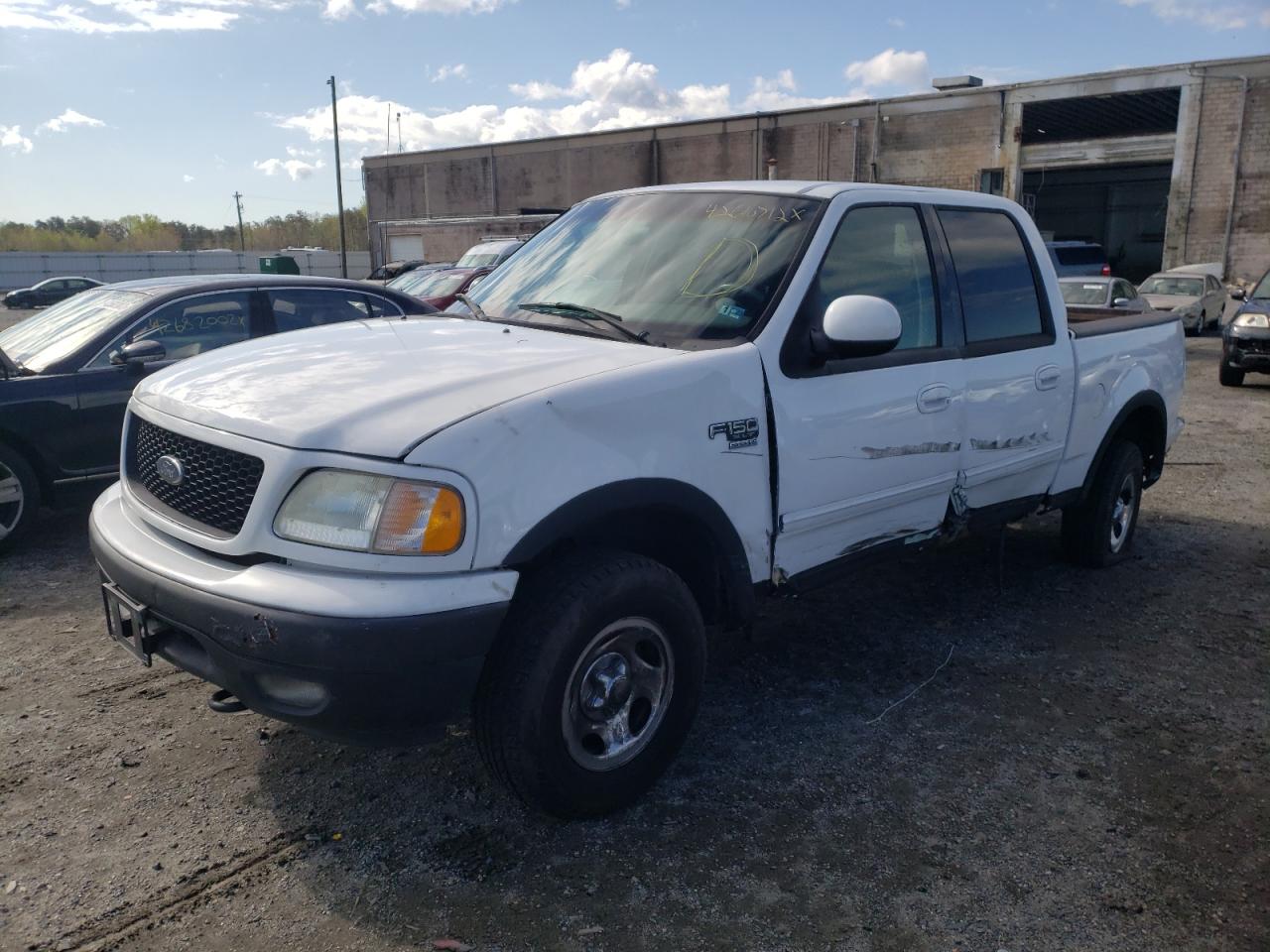 Photo 2 from auction – 2003 FORD F150 SUPER with VIN 1FTRW08L63KD45403