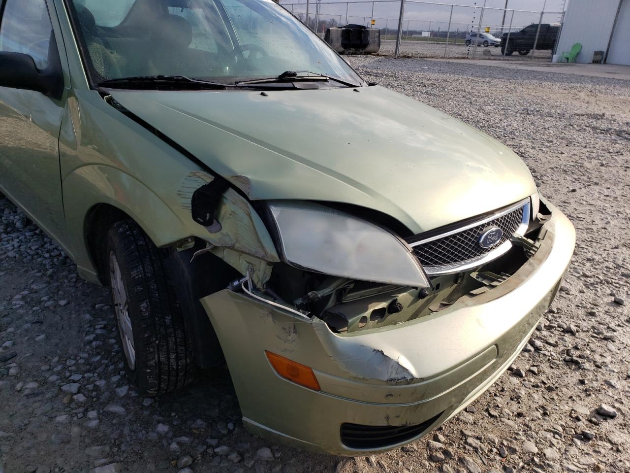 Photo 9 from auction – 2007 FORD FOCUS ZX4 with VIN 1FAFP34N97W104318