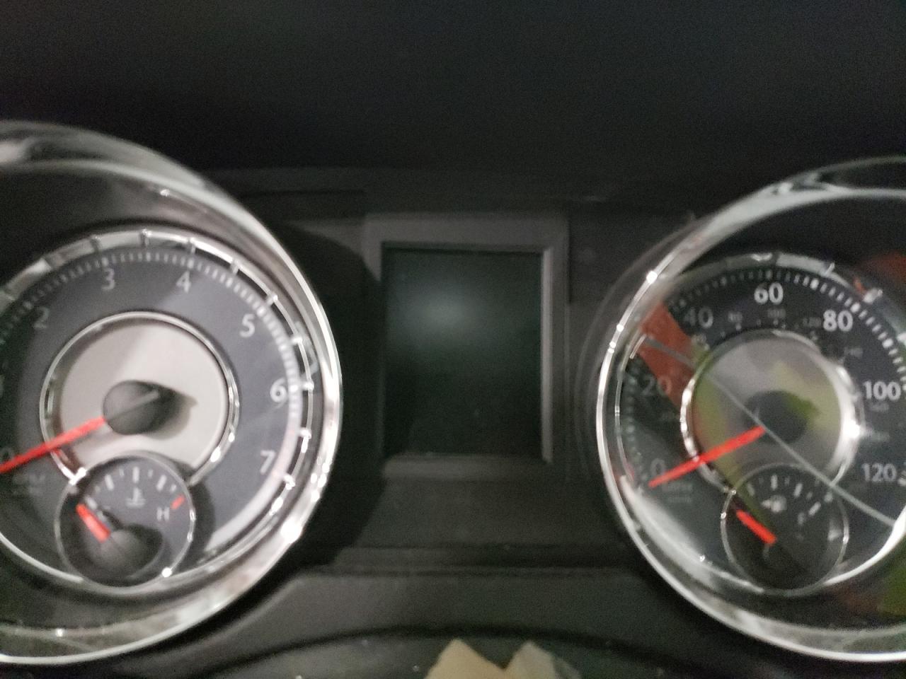 Photo 8 from auction – 2016 CHRYSLER TOWN & COU with VIN 2C4RC1BG6GR157806