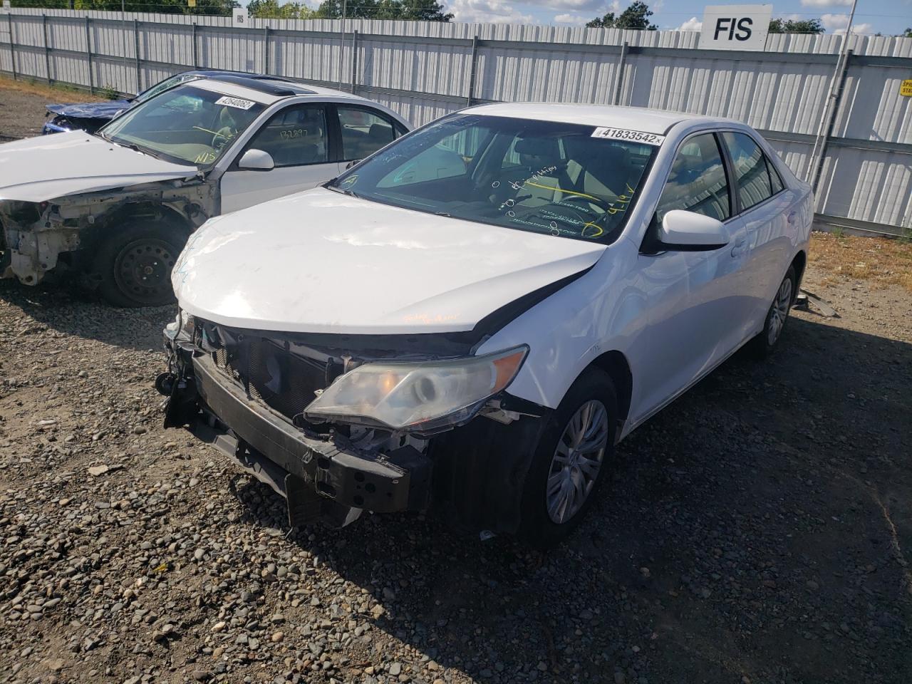 Фото 2 с аукциона – 2014 TOYOTA CAMRY L с VIN 4T1BF1FK0EU421069