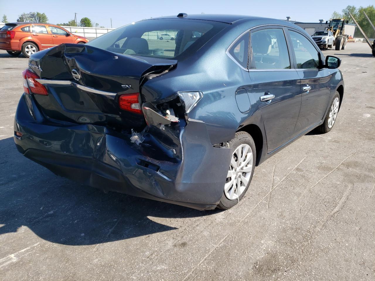 Photo 4 from auction – 2015 NISSAN SENTRA with VIN 3N1AB7AP4FL683161