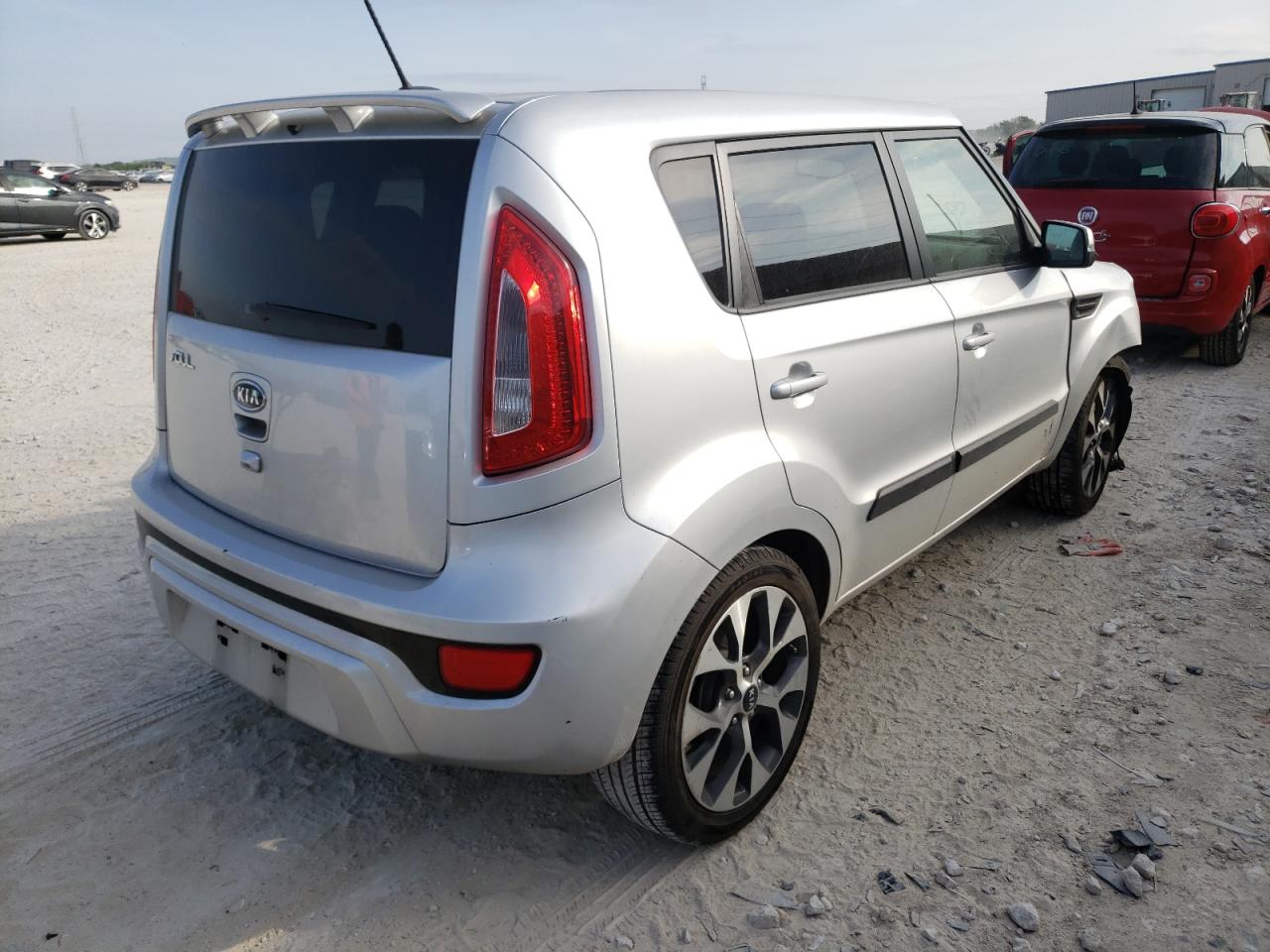 Photo 4 from auction – 2012 KIA SOUL + with VIN KNDJT2A6XC7432018