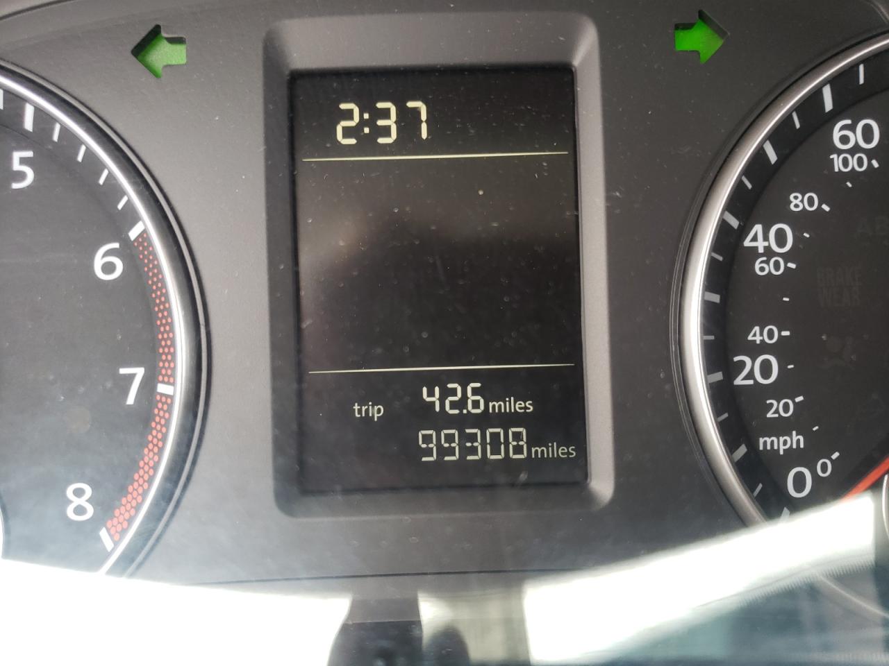 Photo 8 from auction – 2015 VOLKSWAGEN PASSAT S with VIN 1VWAS7A31FC110723