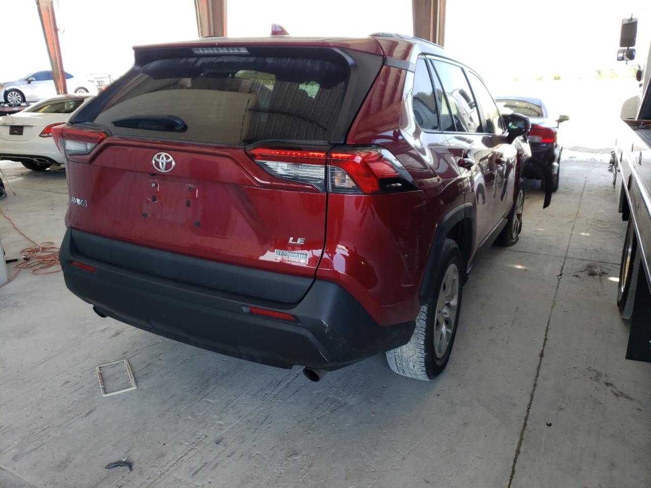 Photo 4 from auction – 2019 TOYOTA RAV4 LE with VIN 2T3H1RFV4KC007251