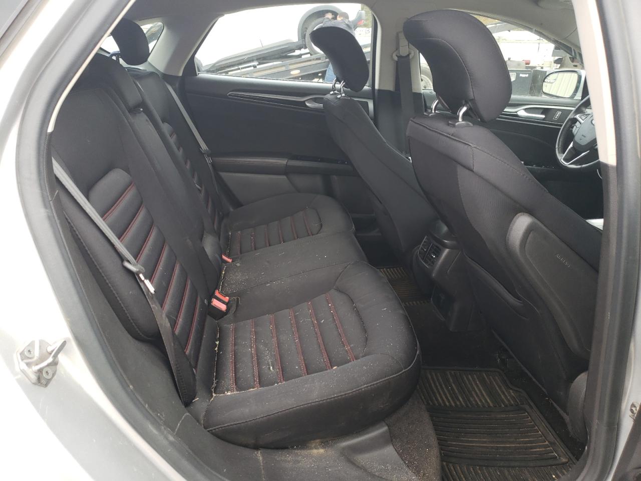 Photo 6 from auction – 2015 FORD FUSION SE with VIN 3FA6P0H79FR128405
