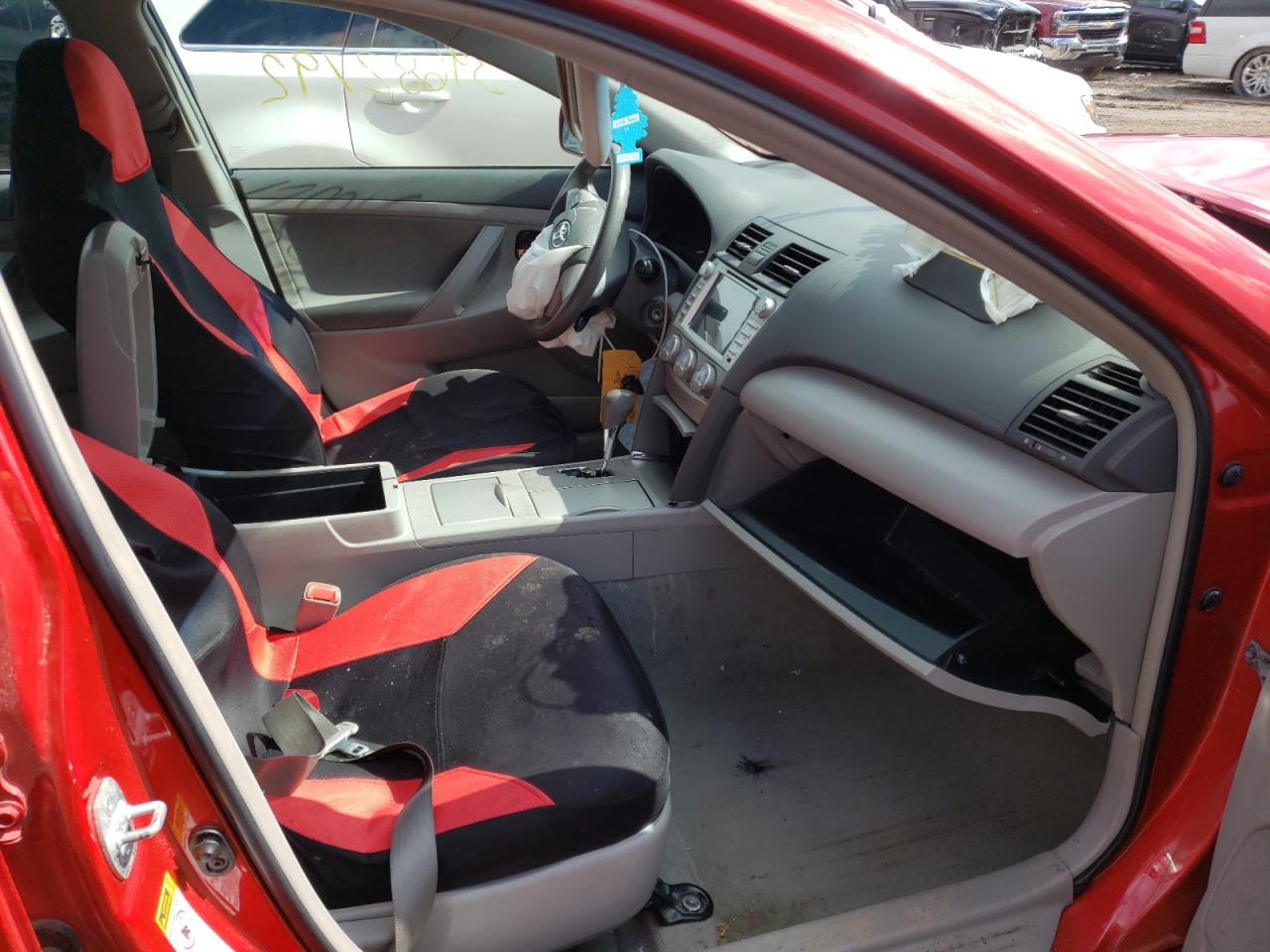 Photo 5 from auction – 2011 TOYOTA CAMRY BASE with VIN 4T4BF3EK6BR196560