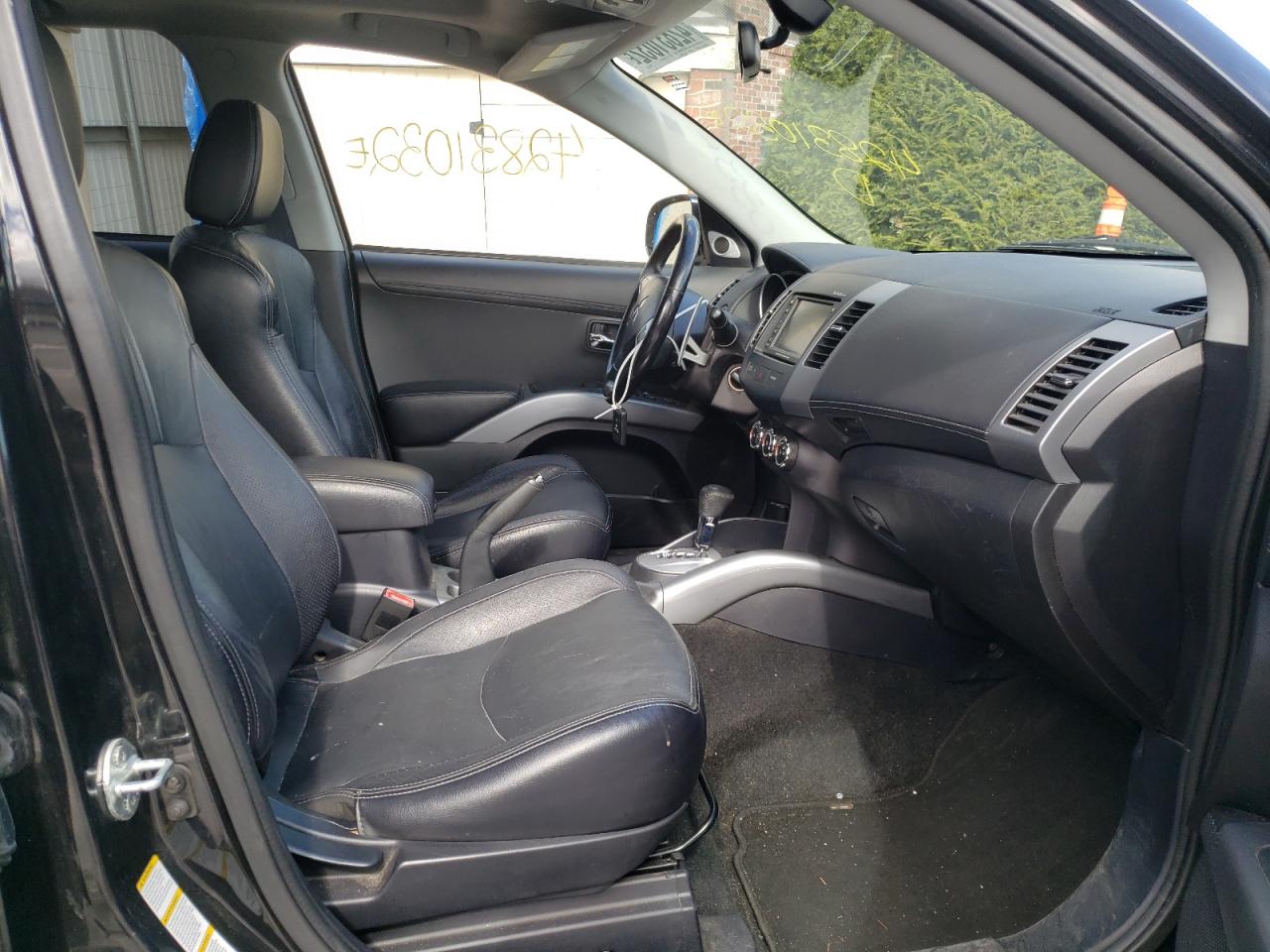 Photo 5 from auction – 2010 MITSUBISHI OUTLANDER with VIN JA4JT5AX9AZ017956