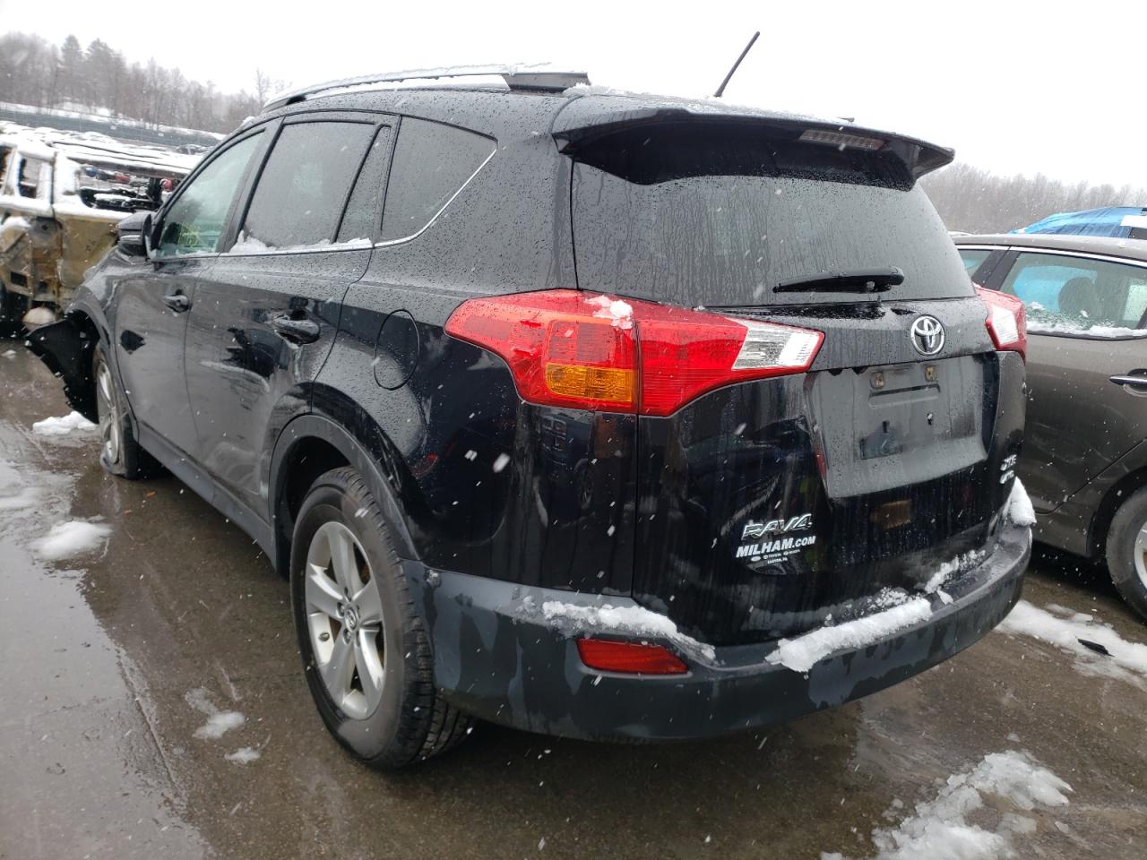 Photo 3 from auction – 2015 TOYOTA RAV4 XLE with VIN 2T3RFREV5FW367513