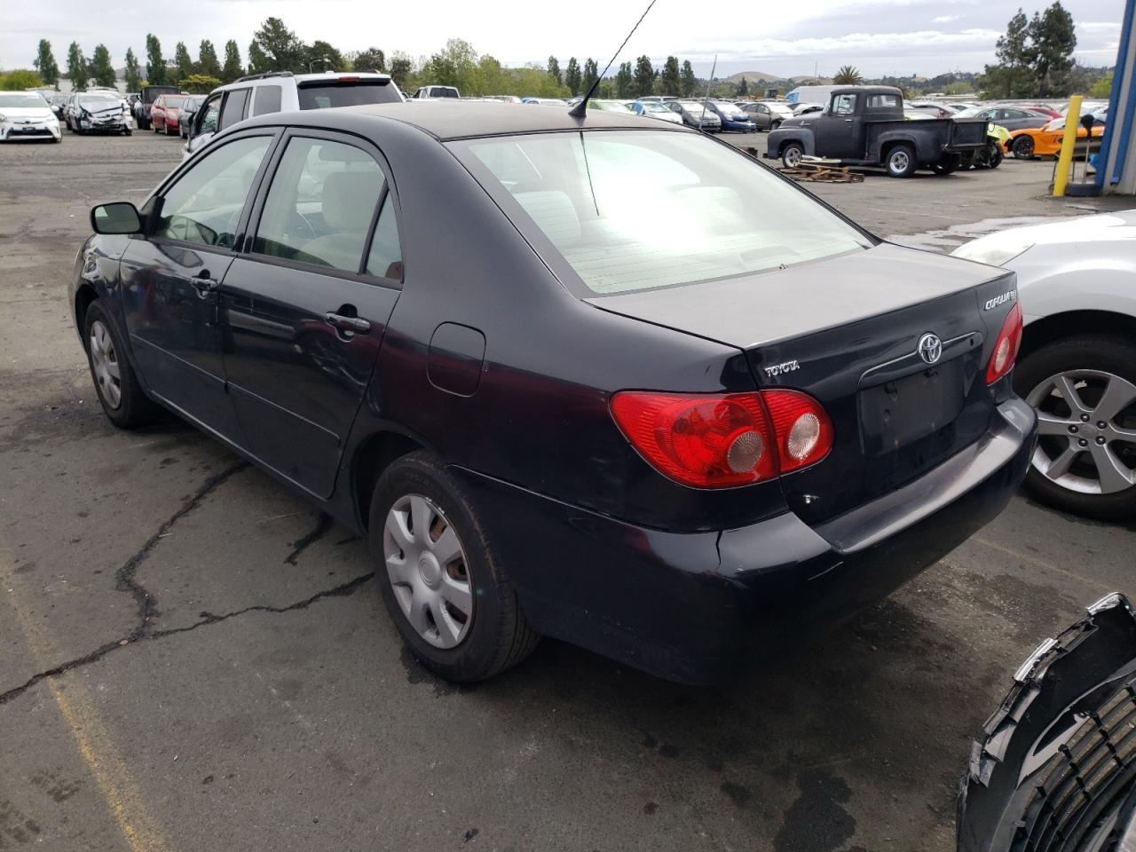Photo 3 from auction – 2008 TOYOTA COROLLA CE with VIN 2T1BR32E18C926501