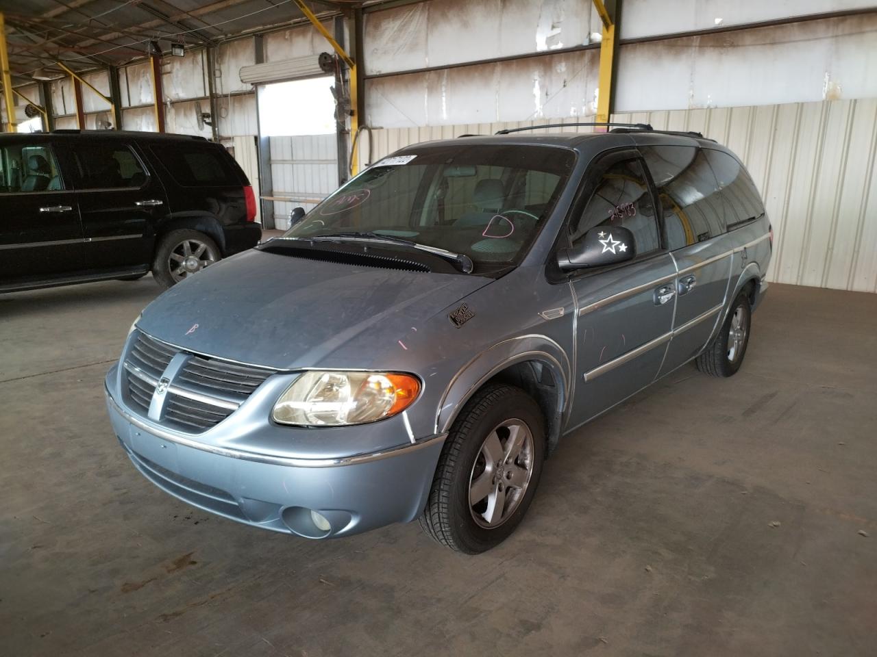 Photo 2 from auction – 2006 DODGE GRAND CARA with VIN 2D4GP44L06R746911