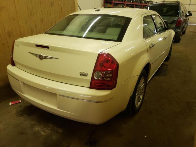 Photo 4 from auction – 2010 CHRYSLER 300 TOURIN with VIN 2C3CA5CV8AH164872