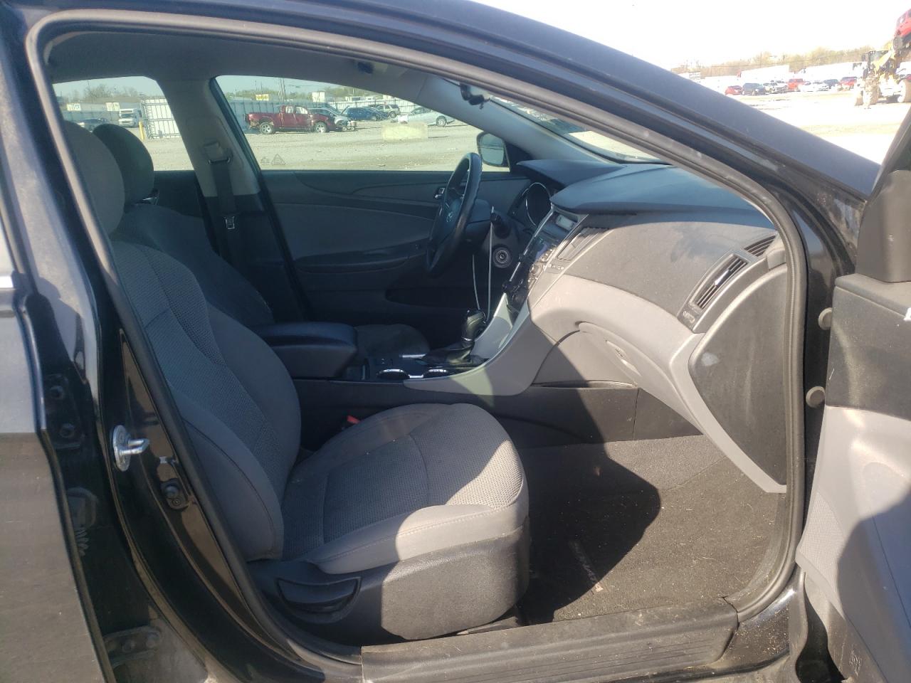 Photo 5 from auction – 2013 HYUNDAI SONATA GLS with VIN 5NPEB4AC4DH765365