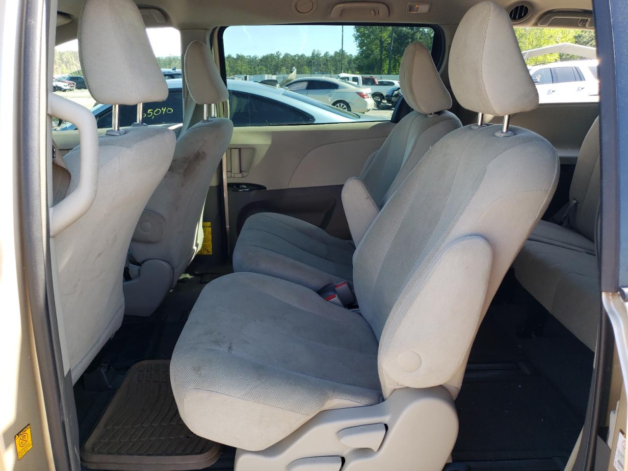 Photo 6 from auction – 2012 TOYOTA SIENNA with VIN 5TDZK3DC4CS190345