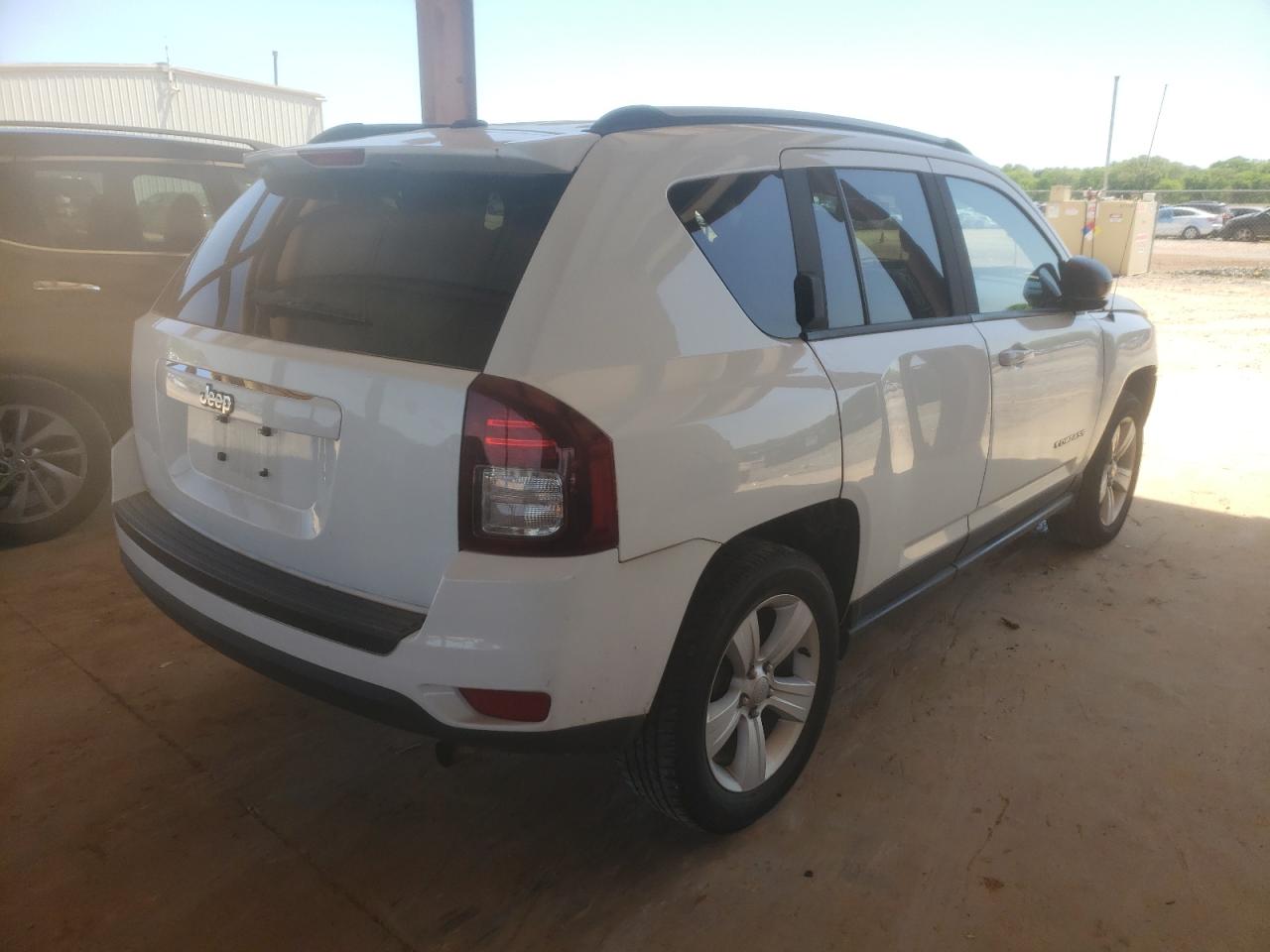 Photo 4 from auction – 2016 JEEP COMPASS SP with VIN 1C4NJCBAXGD742631
